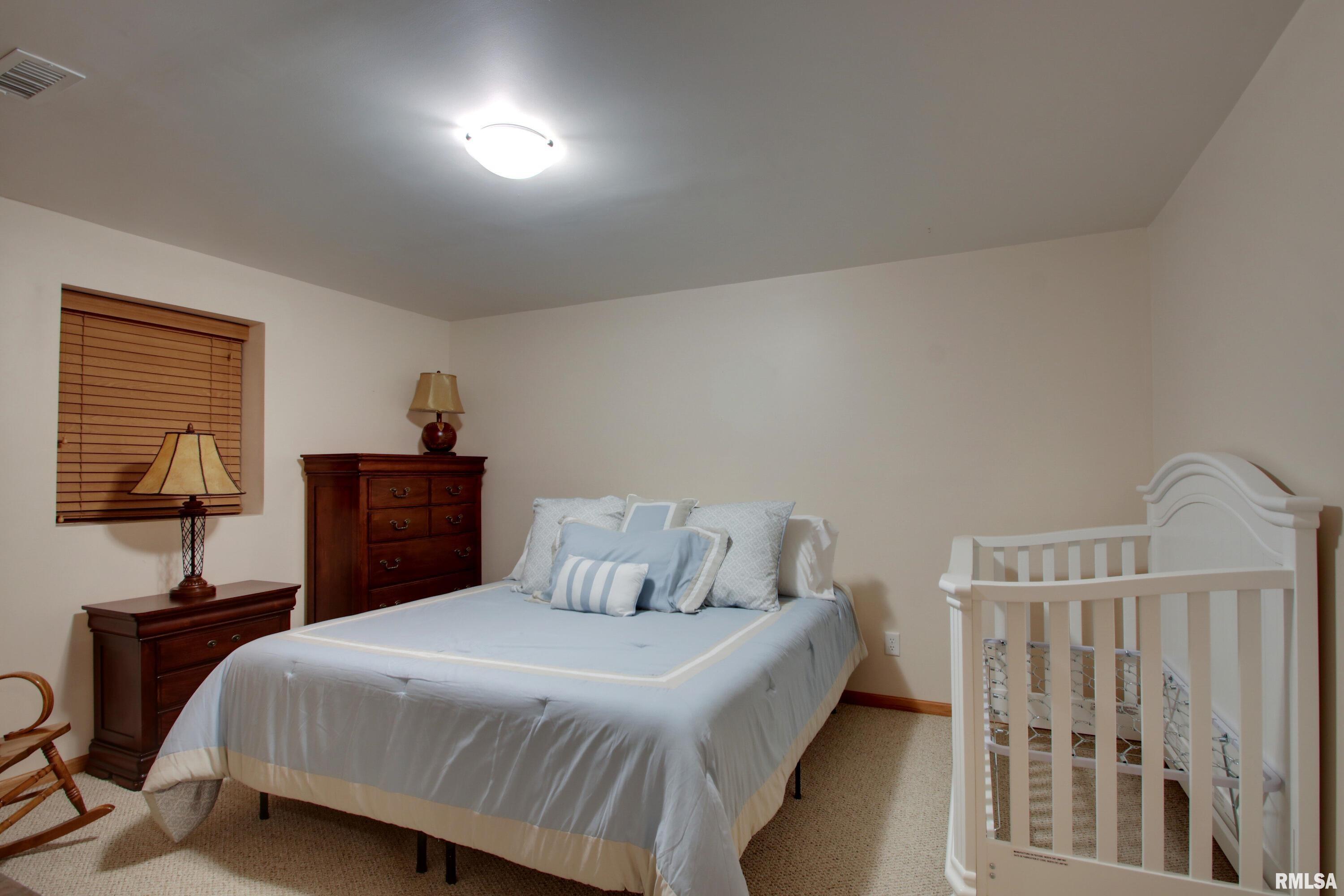 2723 Ridgecrest Drive, Quincy, Illinois image 14