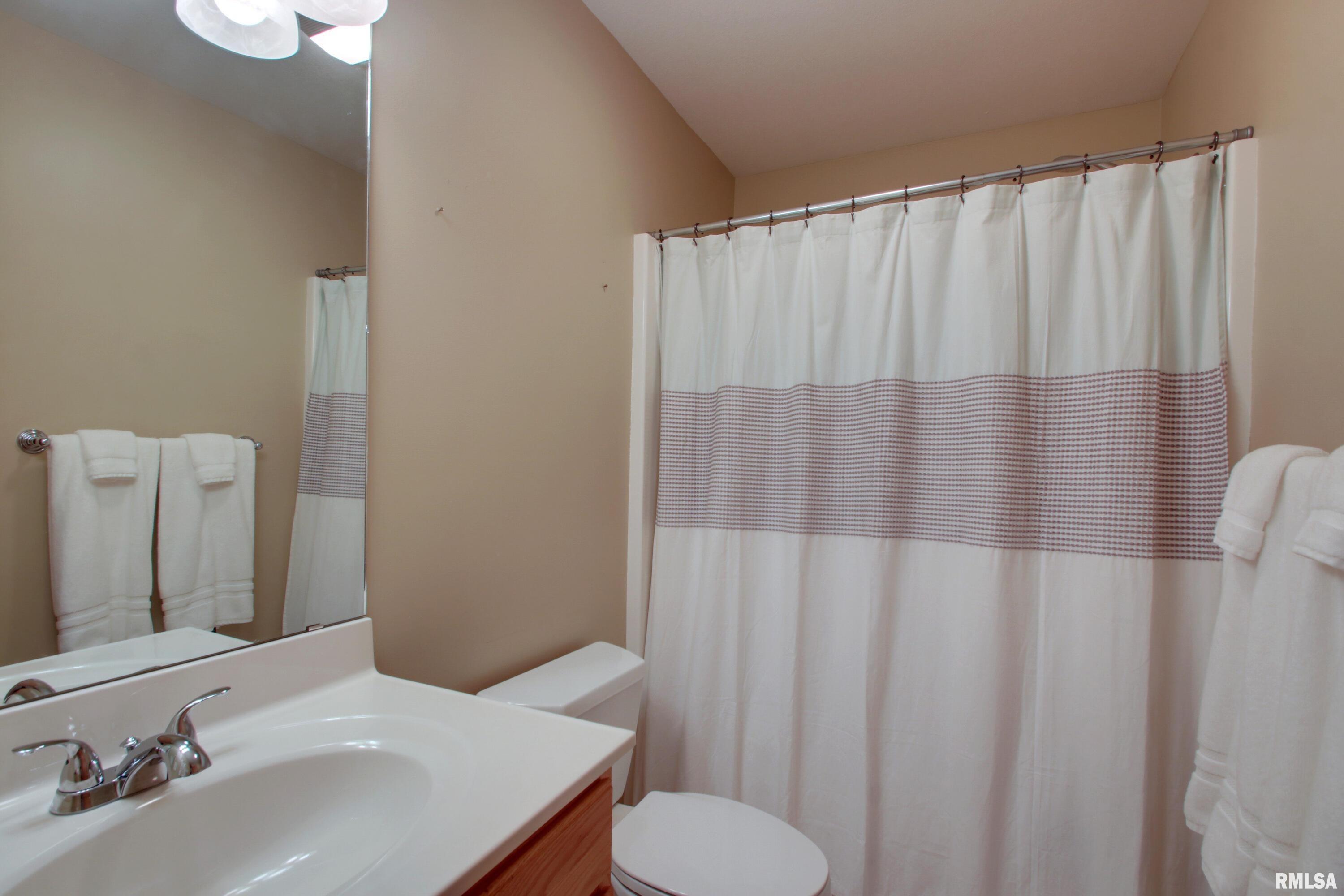 2723 Ridgecrest Drive, Quincy, Illinois image 17