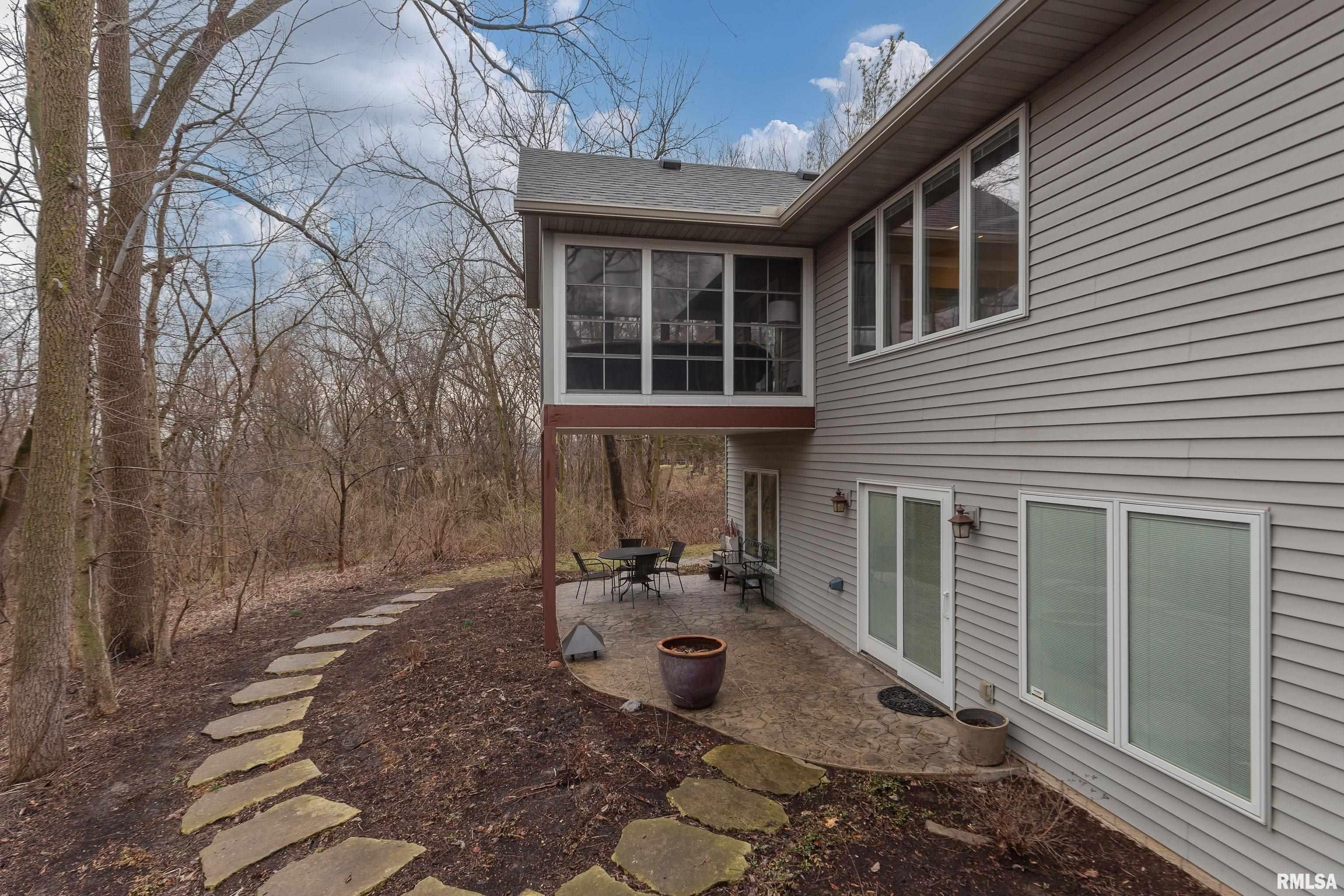 3409 Hunter Drive, Silvis, Illinois image 2