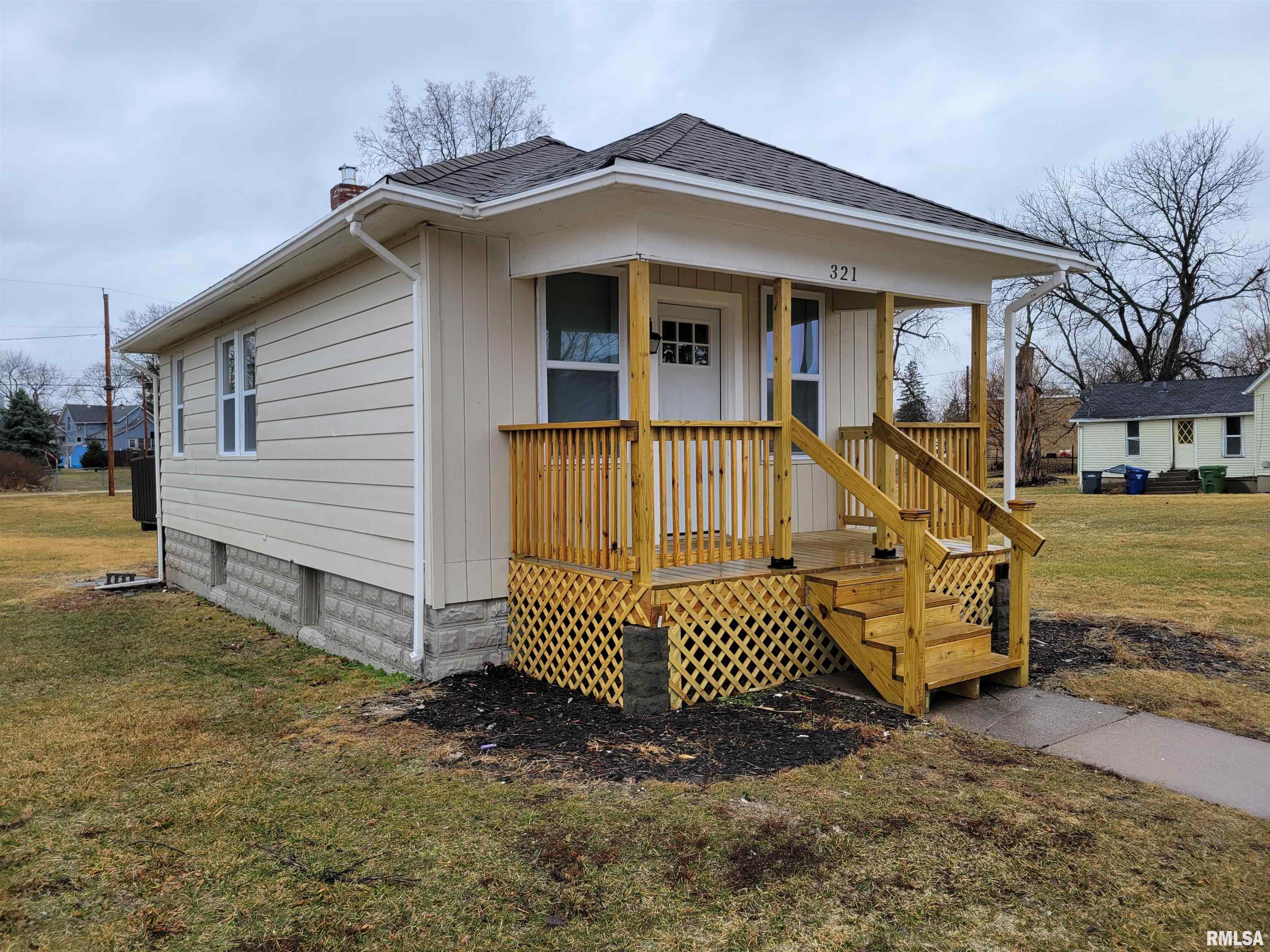 321 2nd Avenue North, Clinton, Iowa image 1