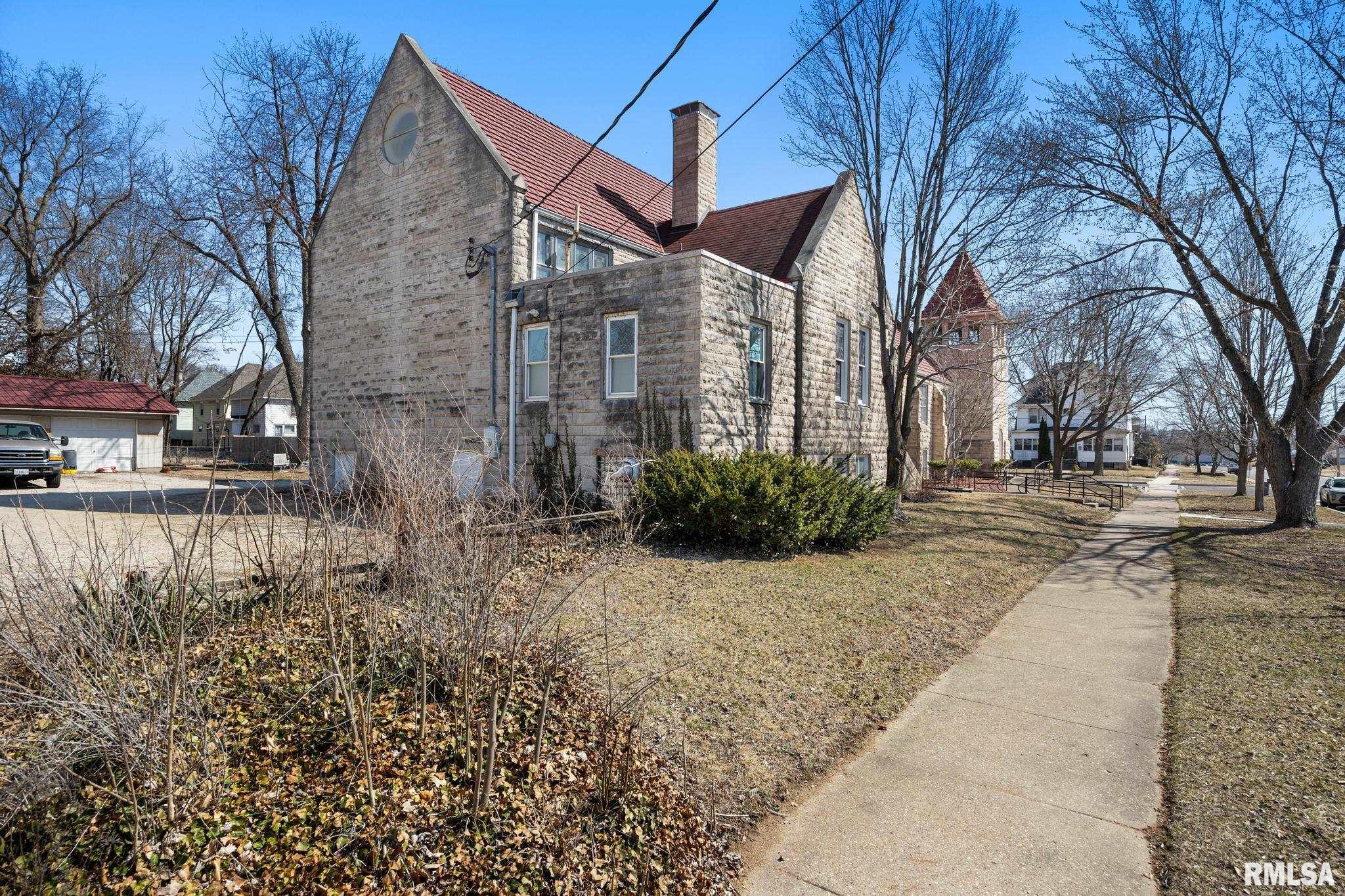 1601 NE Madison Avenue, Peoria, Illinois image 8