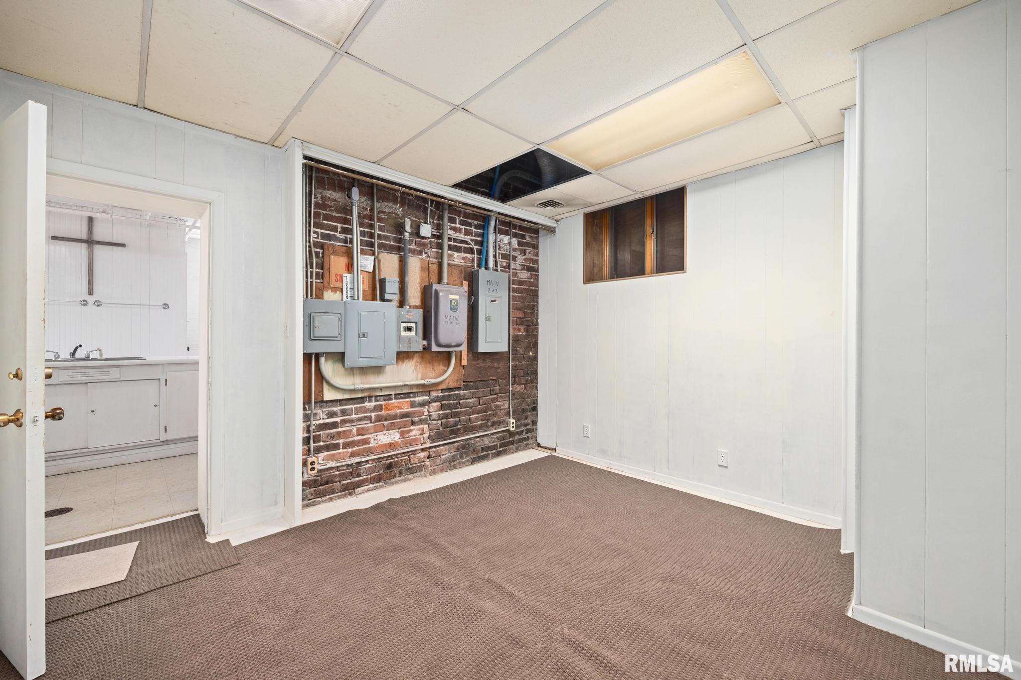 1601 NE Madison Avenue, Peoria, Illinois image 32