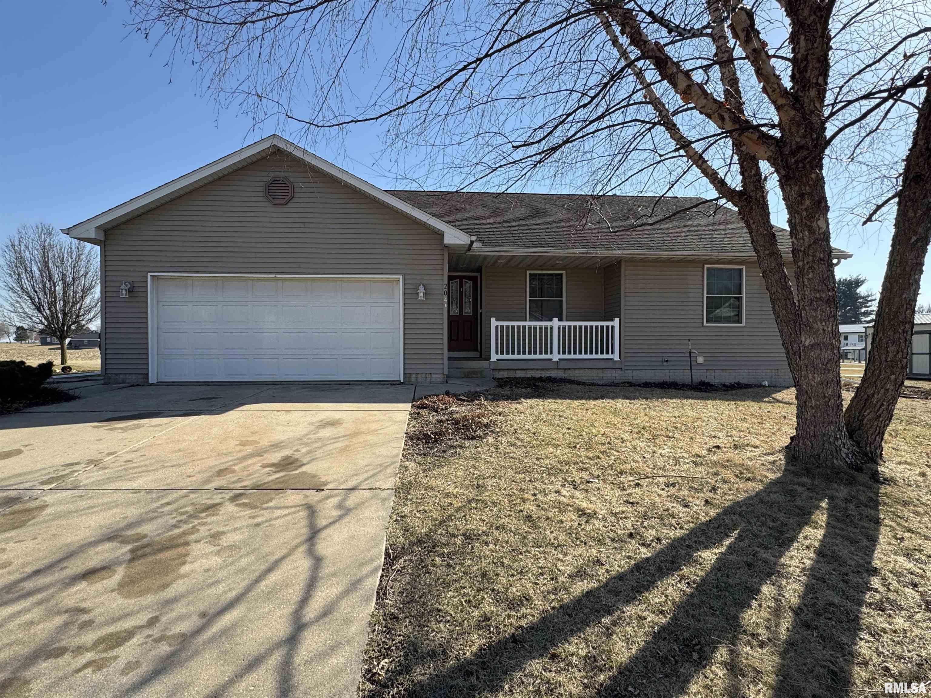 204 Maple Street, Cambridge, Illinois image 1