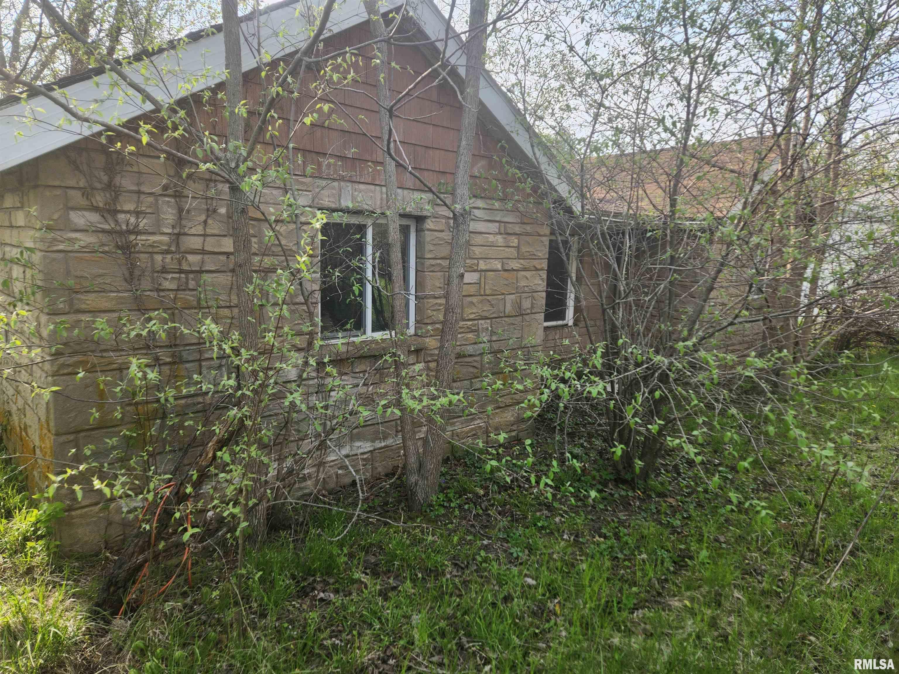 9915 N Blacksoil Lane, Peoria, Illinois image 2