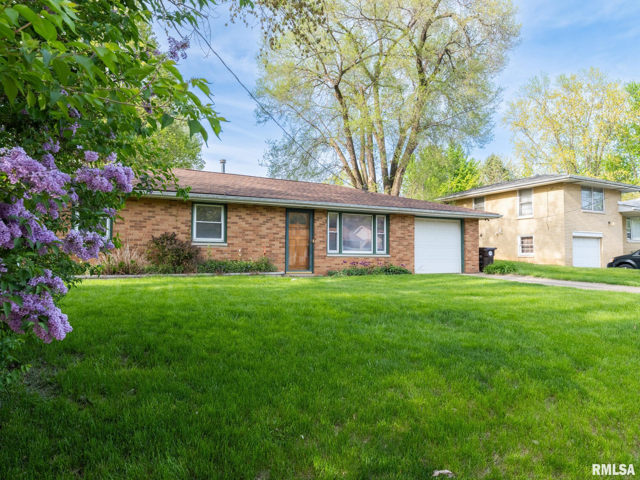 317 Smith Street, Creve Coeur, Illinois image 3
