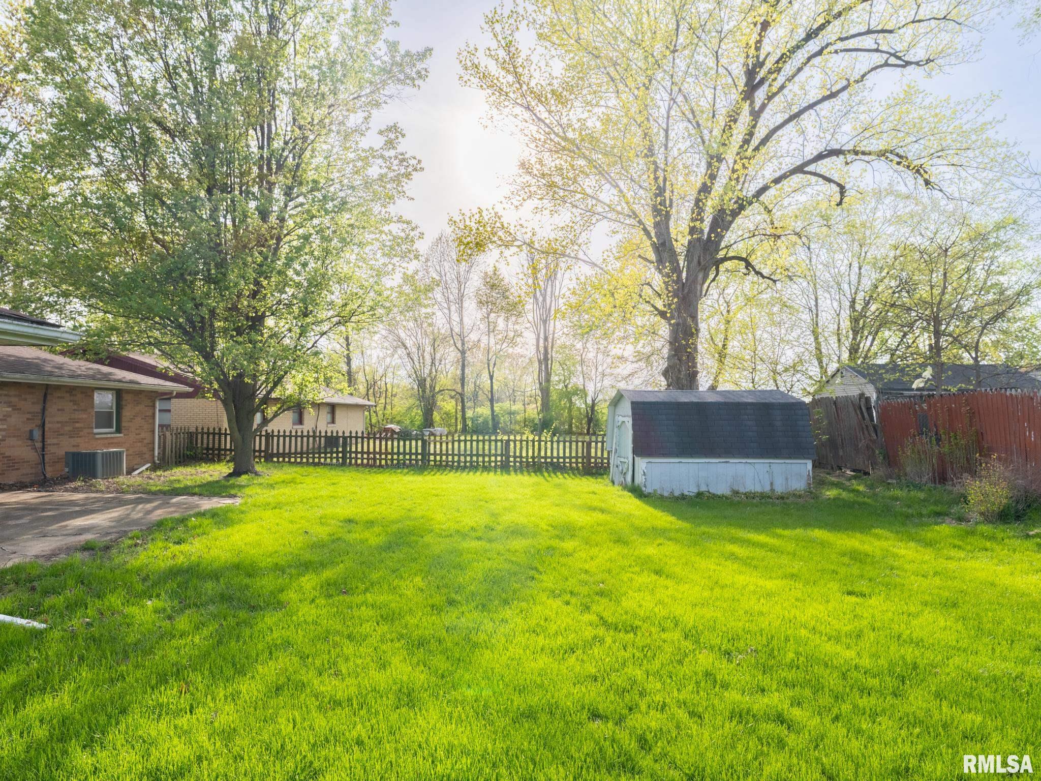 317 Smith Street, Creve Coeur, Illinois image 5