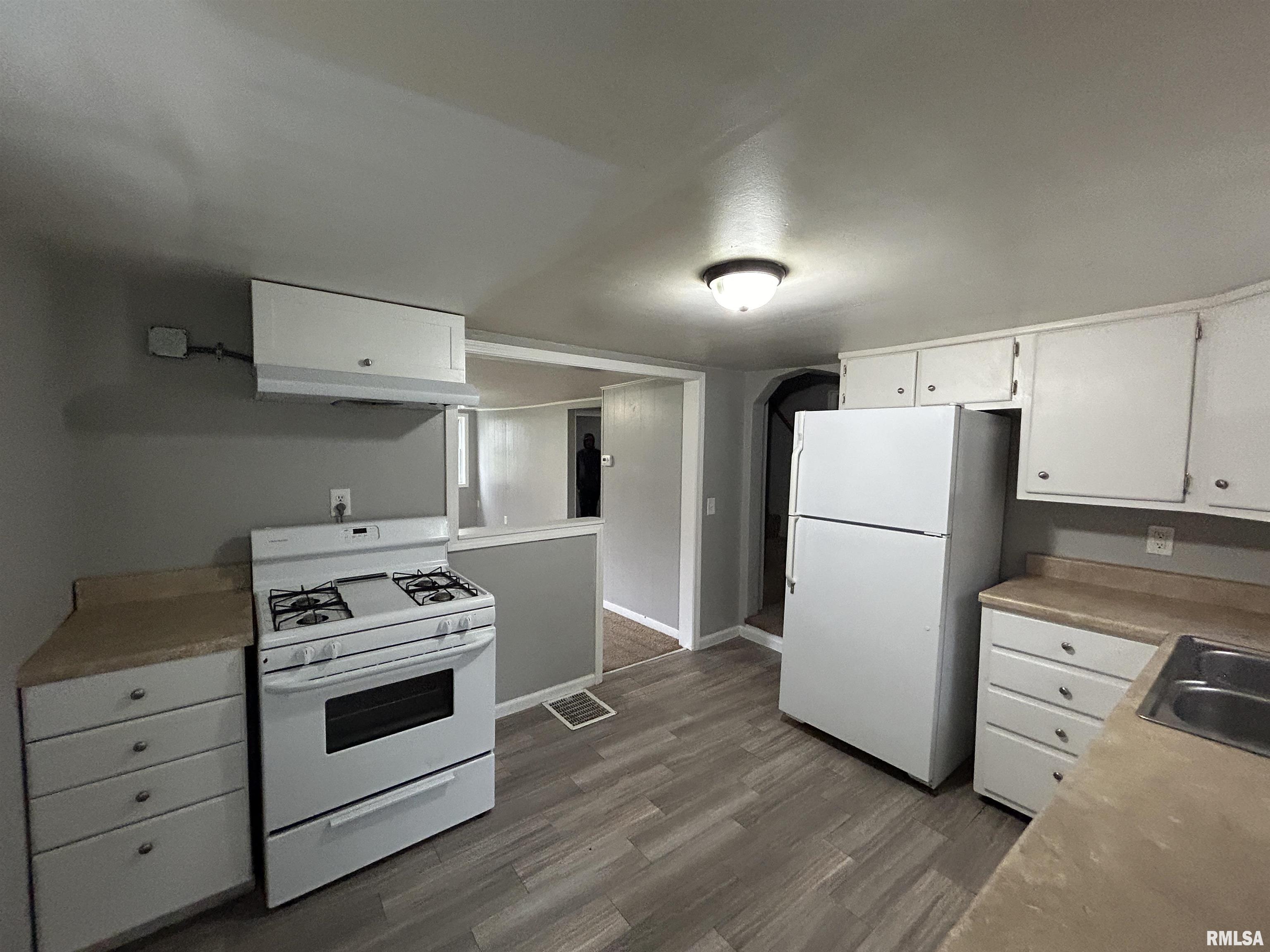 309 28th Avenue, East Moline, Illinois image 3