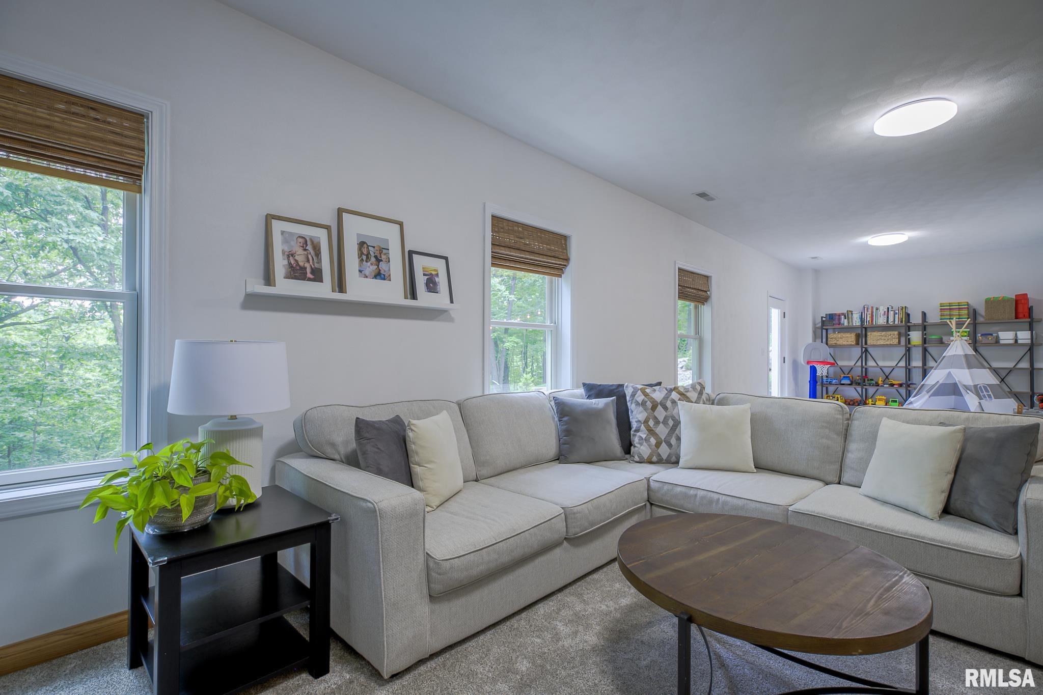 1172 Stratford Court, East Peoria, Illinois image 48