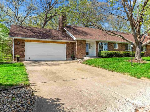 Photo of 1 COUNTRY CLUB Court, Pekin, IL 61554 (MLS # PA1266118)