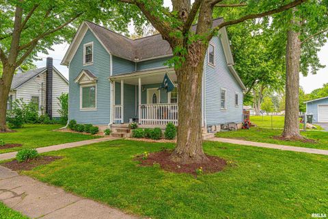 Homes For Sale - 264 E Main Street<br/> Macon County, Warrensburg, IL 62711