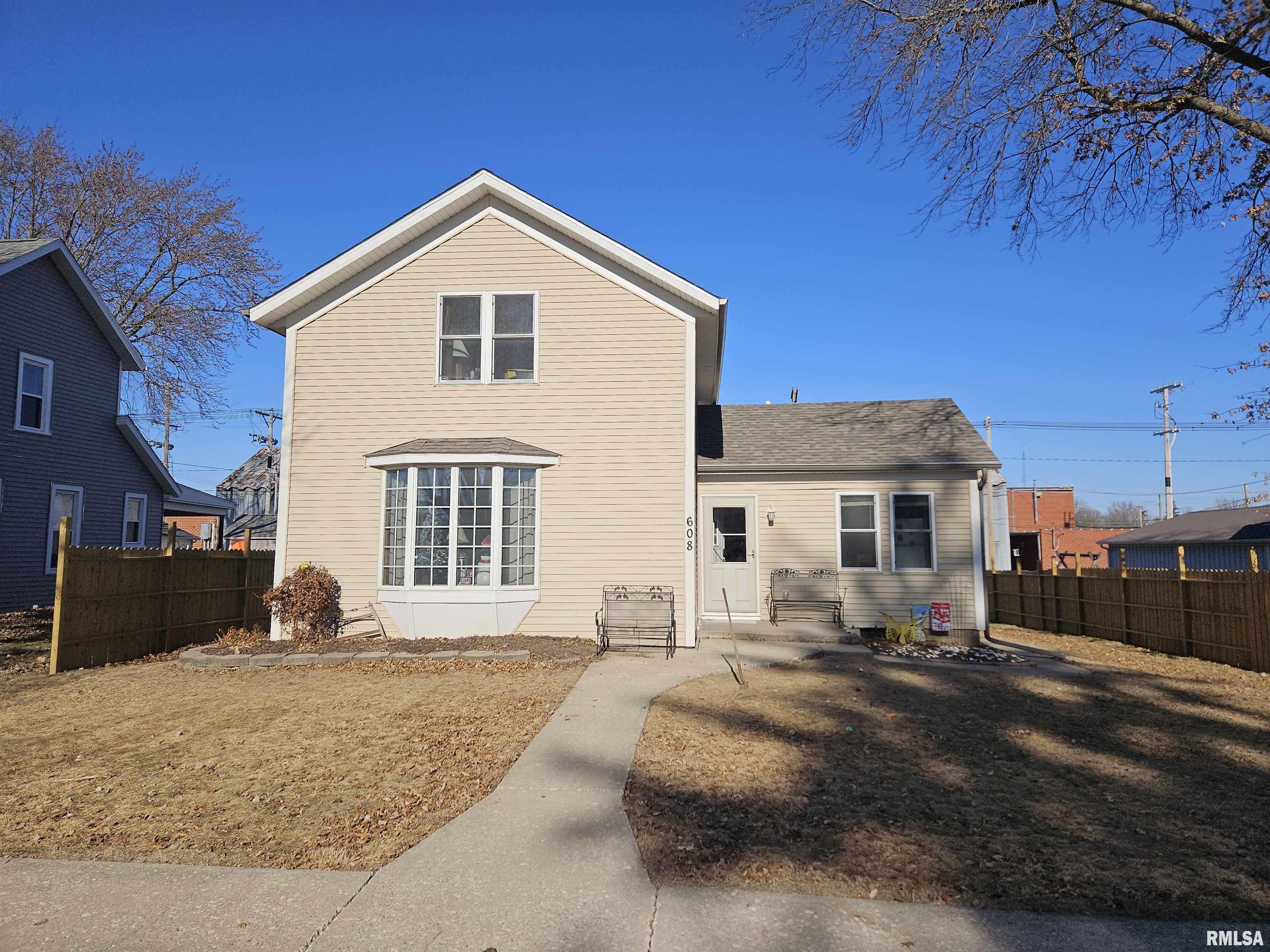 608 3rd Street, Durant, Iowa image 1