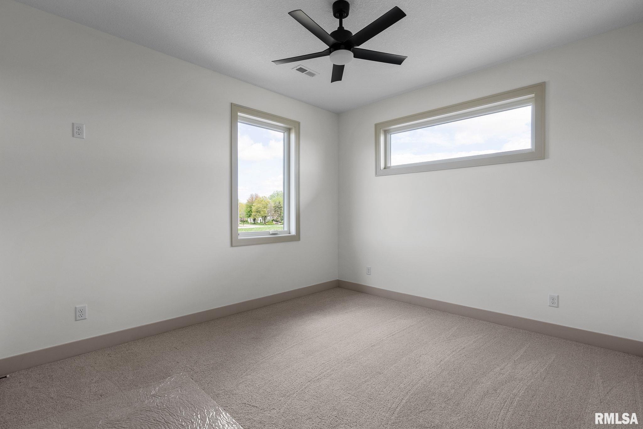 6638 Pelican Street, Bettendorf, Iowa image 35