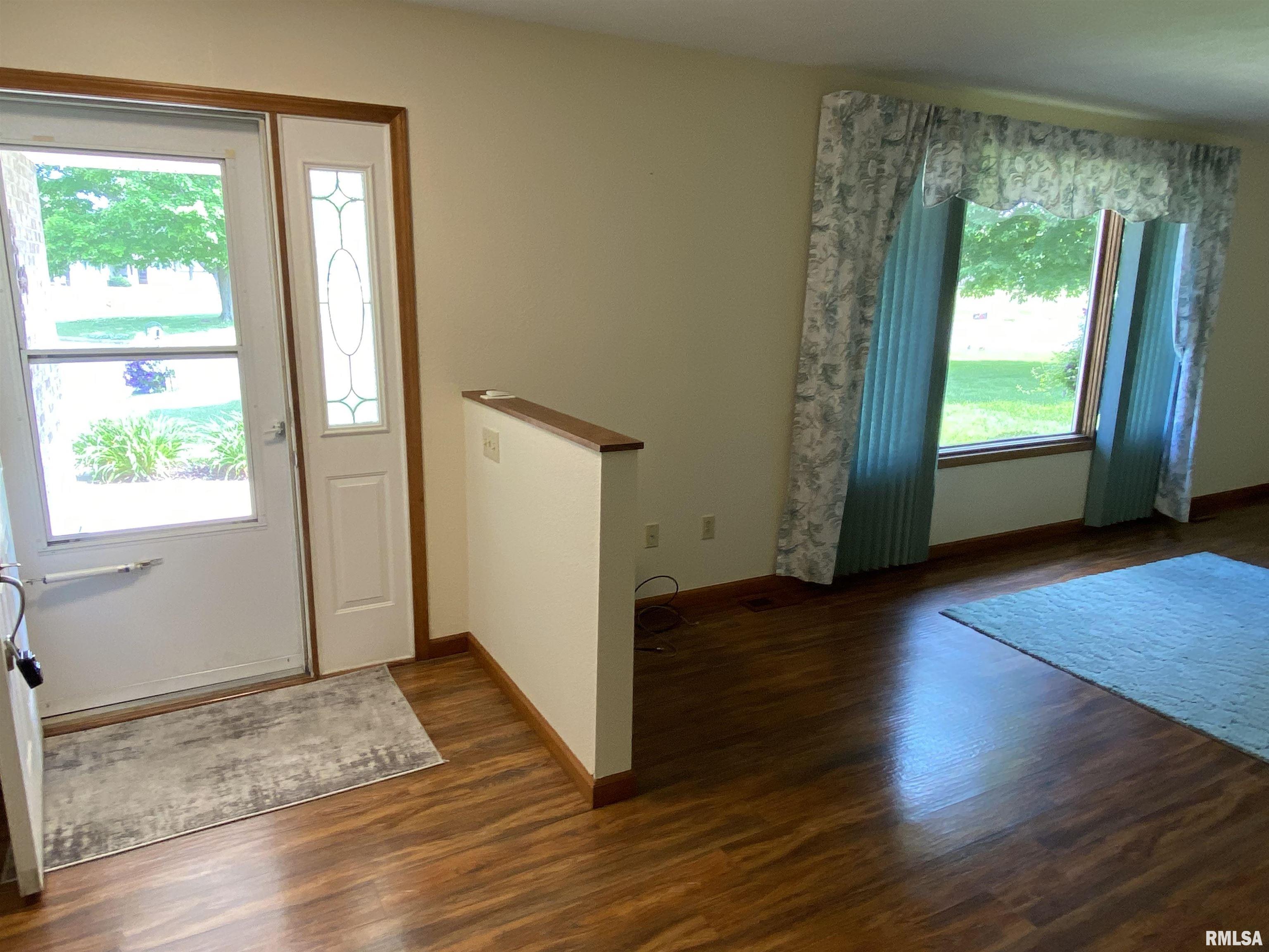 1661 E Myrtle Street, Canton, Illinois image 3