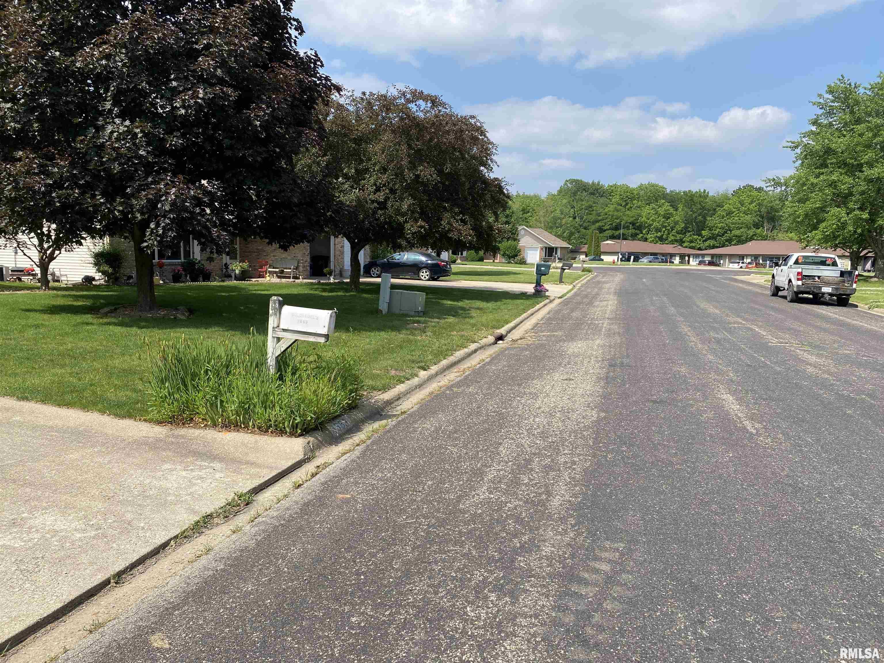 1661 E Myrtle Street, Canton, Illinois image 34