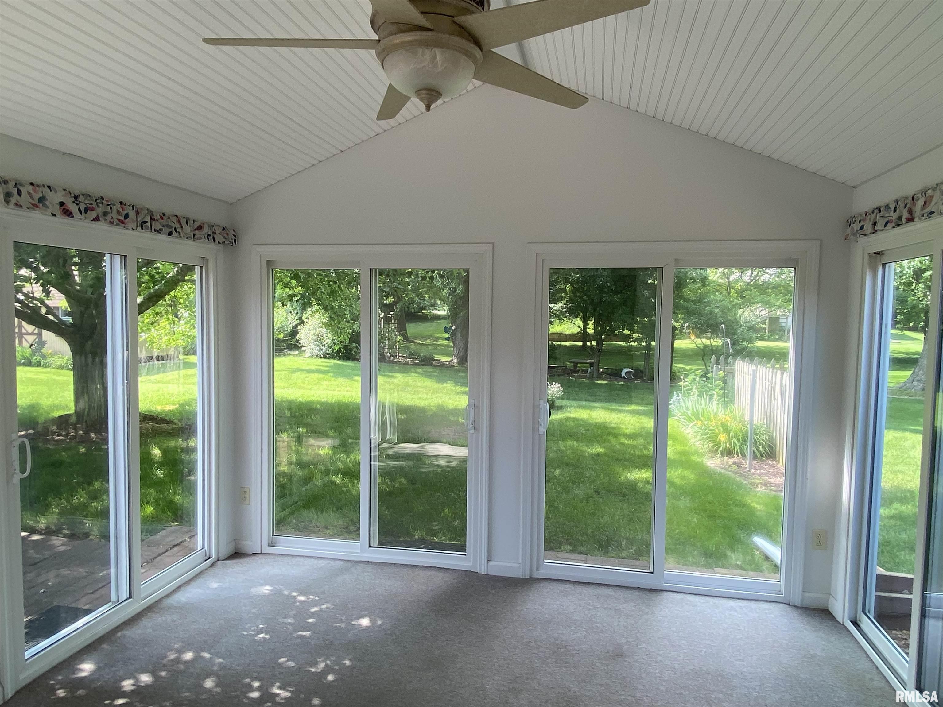 1661 E Myrtle Street, Canton, Illinois image 15