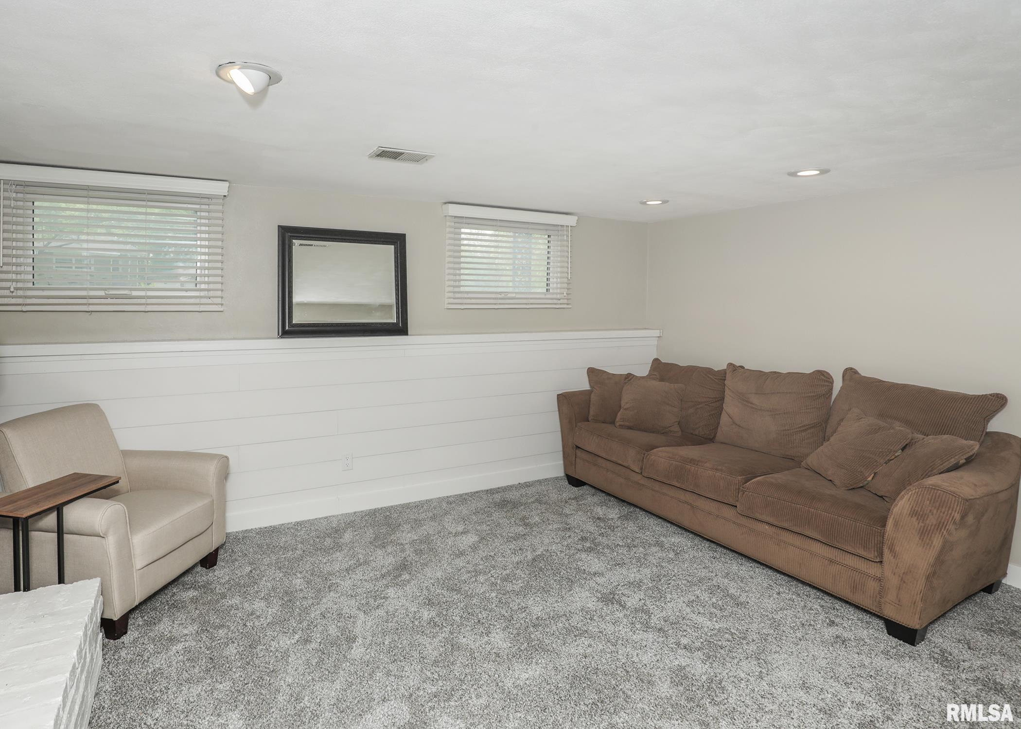 2705 34th Avenue Court, Rock Island, Illinois image 25