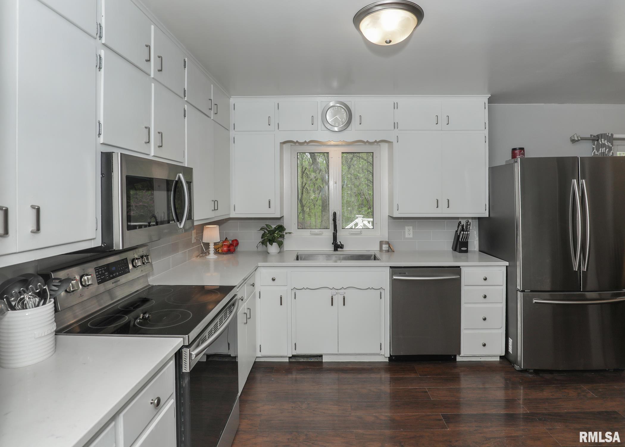 2705 34th Avenue Court, Rock Island, Illinois image 10
