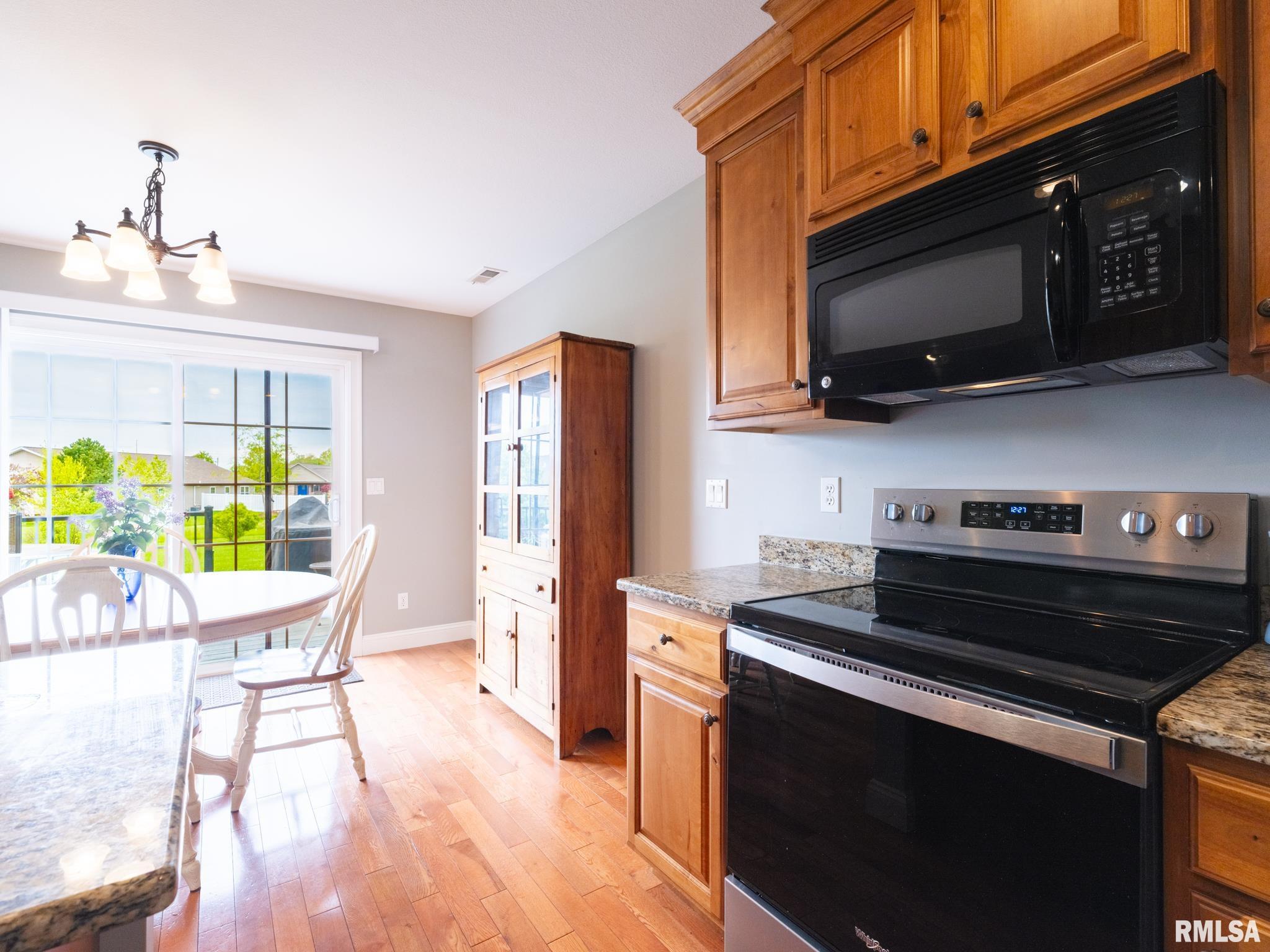 904 Mallard Way, Washington, Illinois image 9