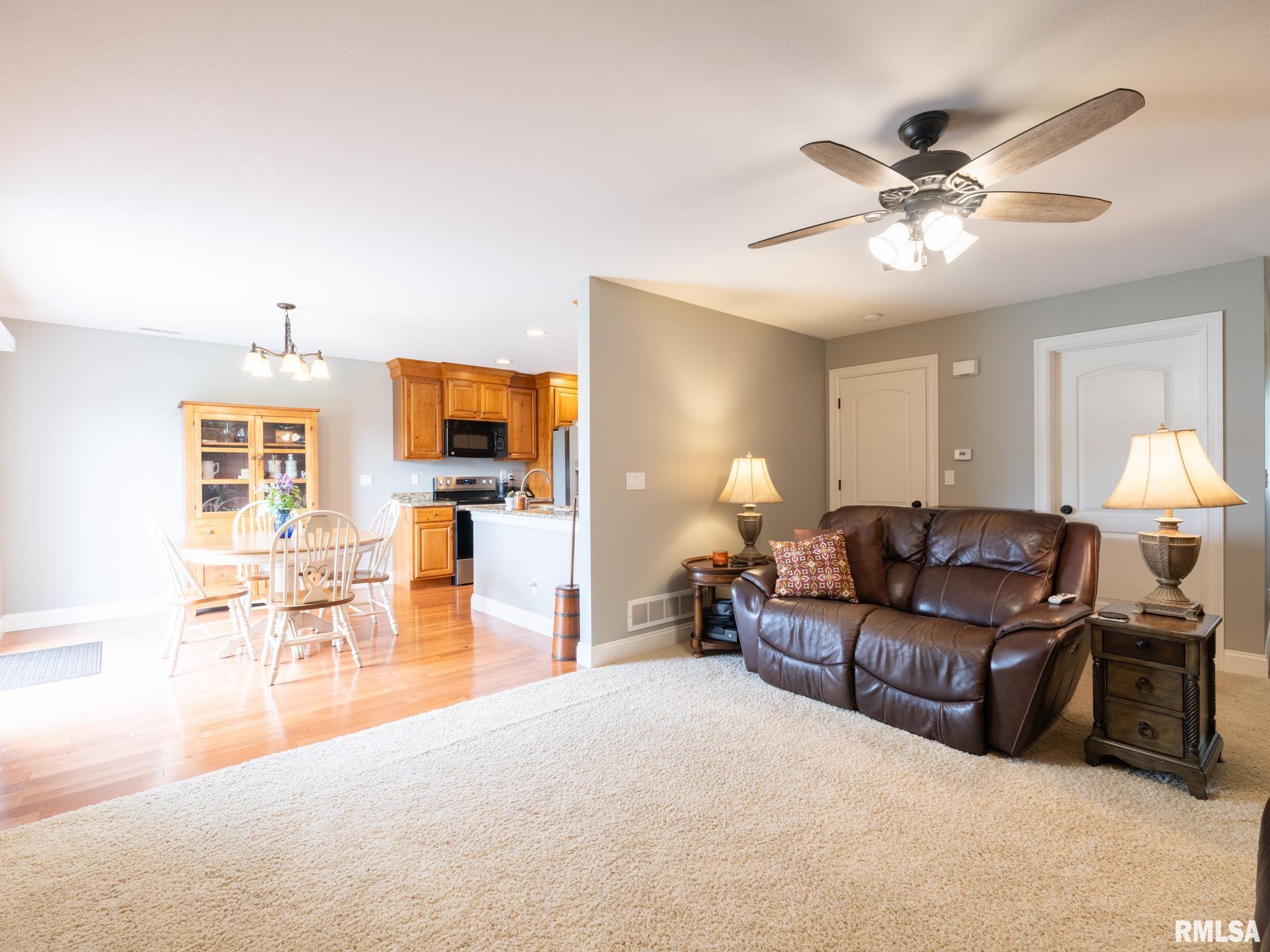 904 Mallard Way, Washington, Illinois image 17