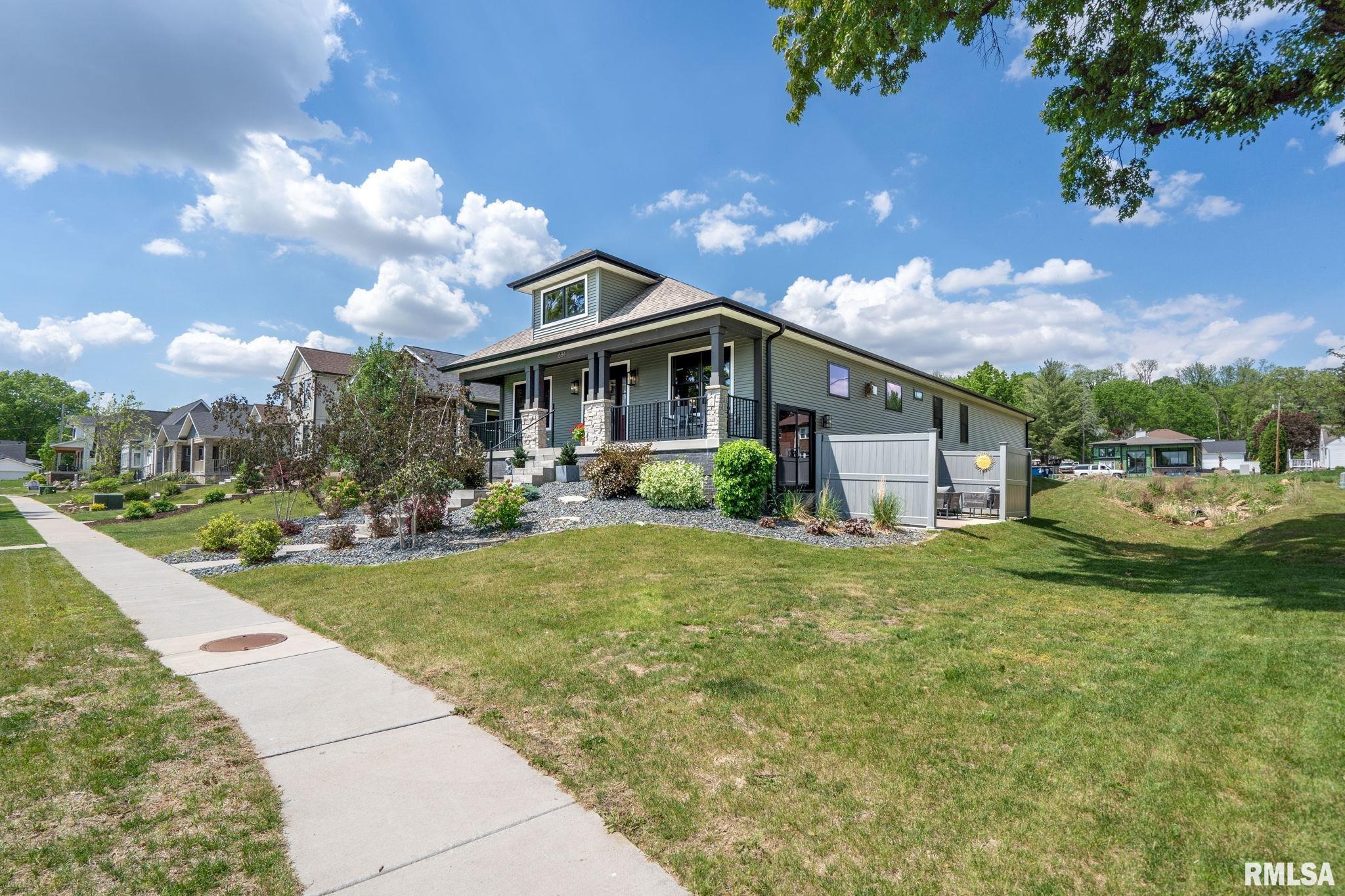 684 Holmes Street, Bettendorf, Iowa image 46