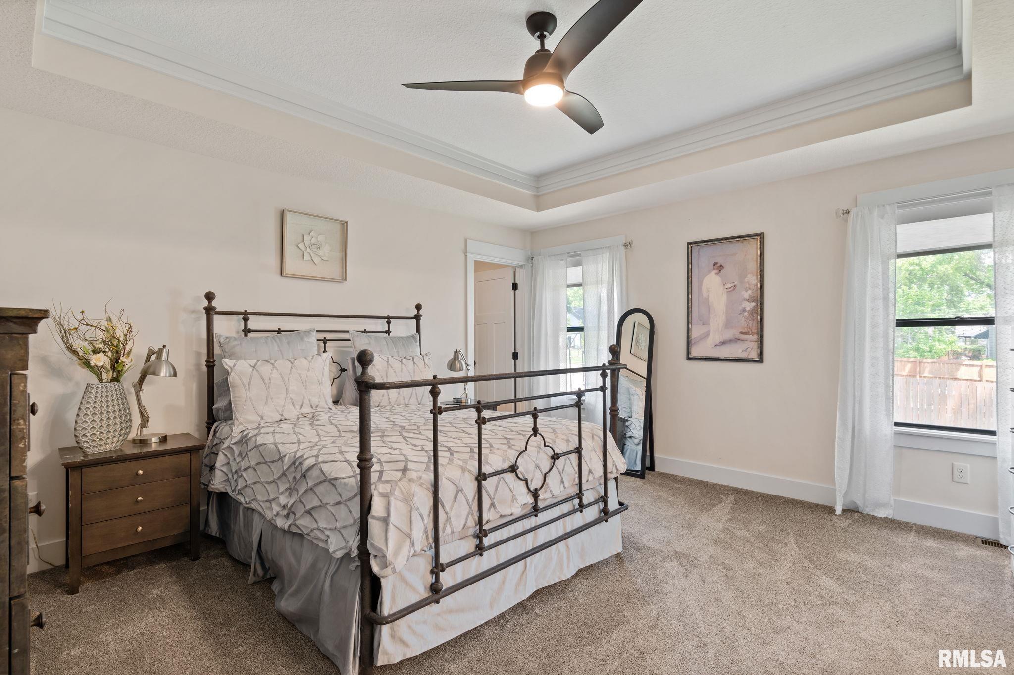 684 Holmes Street, Bettendorf, Iowa image 17