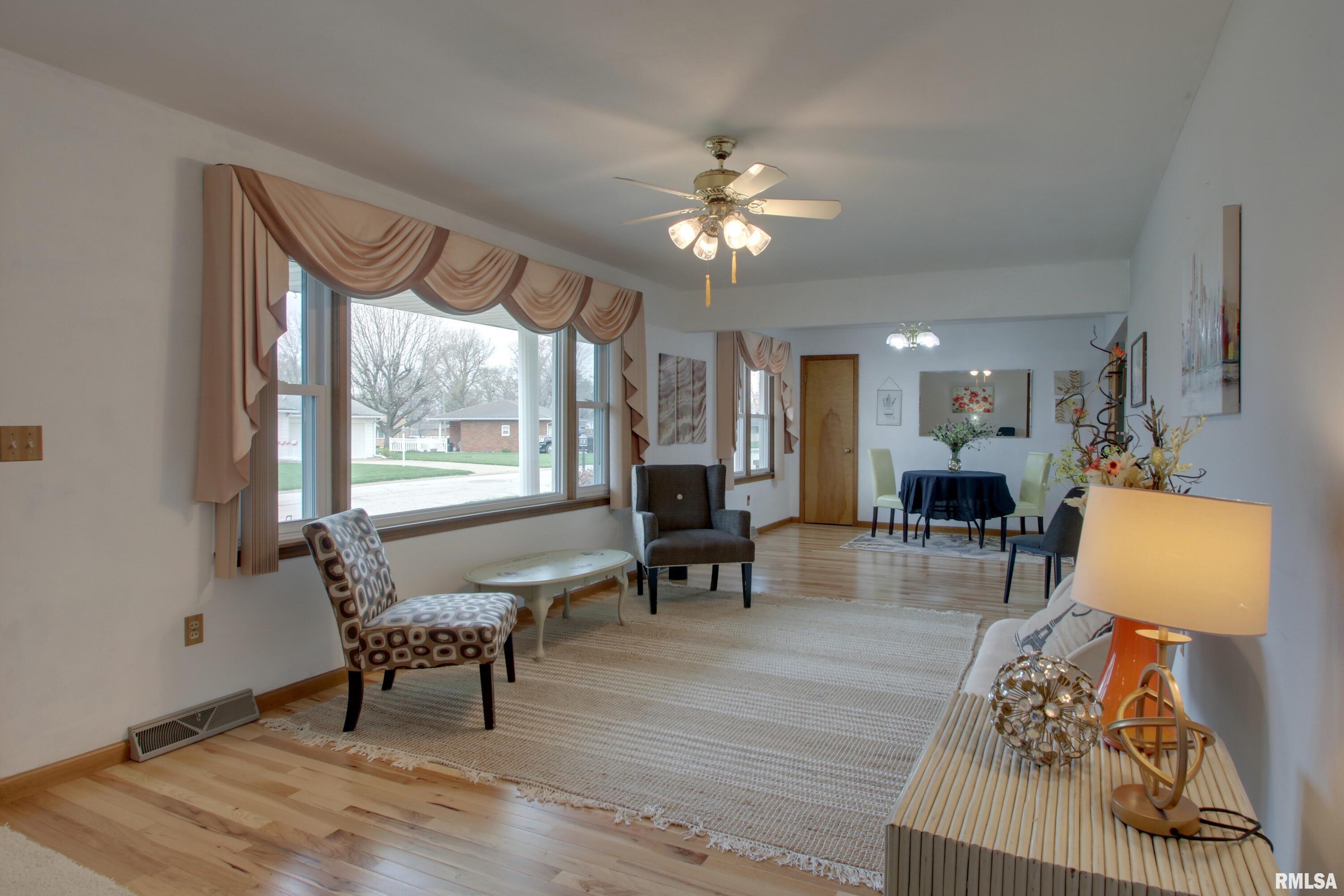 401 Poinsettia Drive, Quincy, Illinois image 3