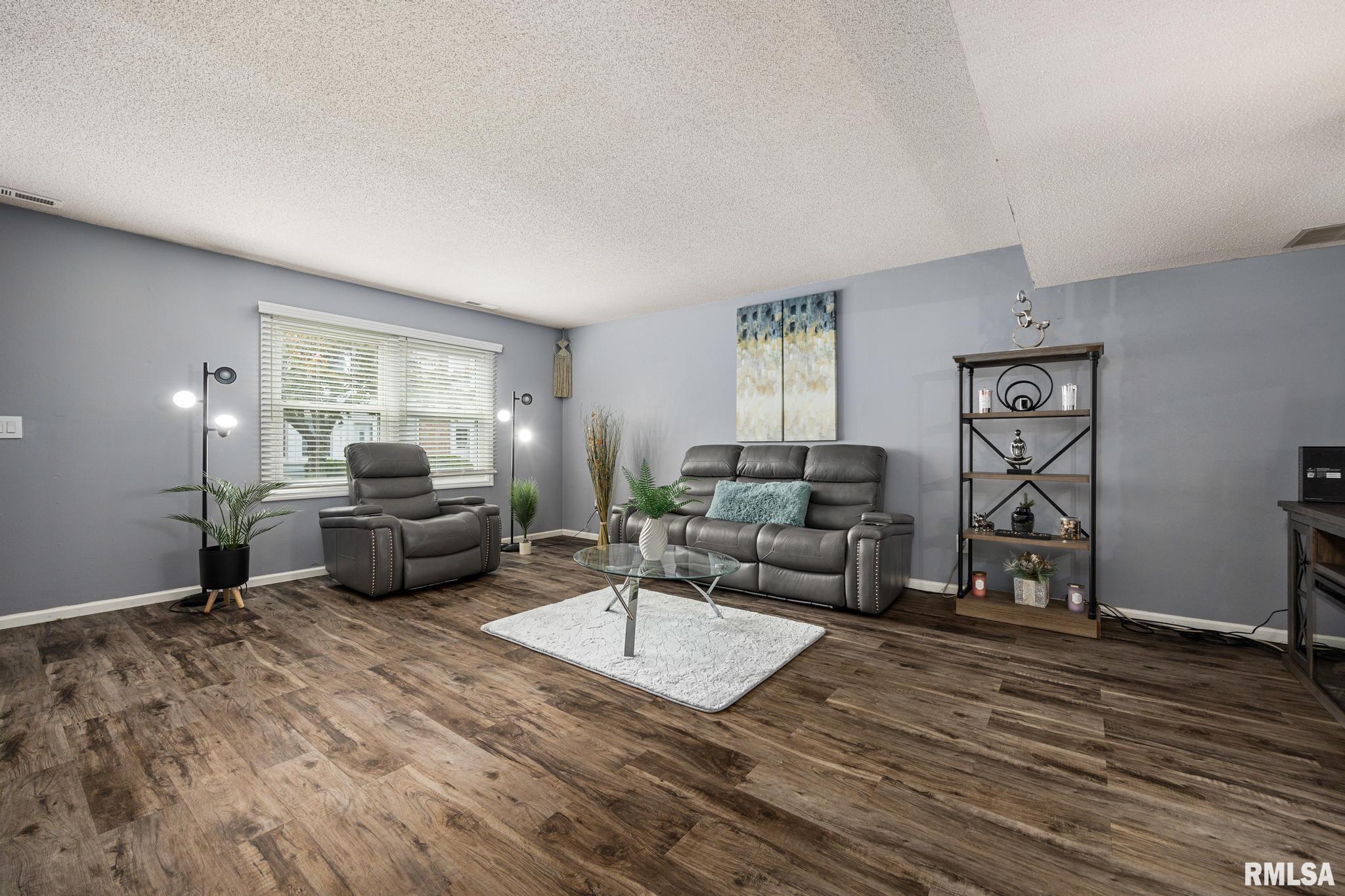 3644 N Sandia Drive, Peoria, Illinois image 7