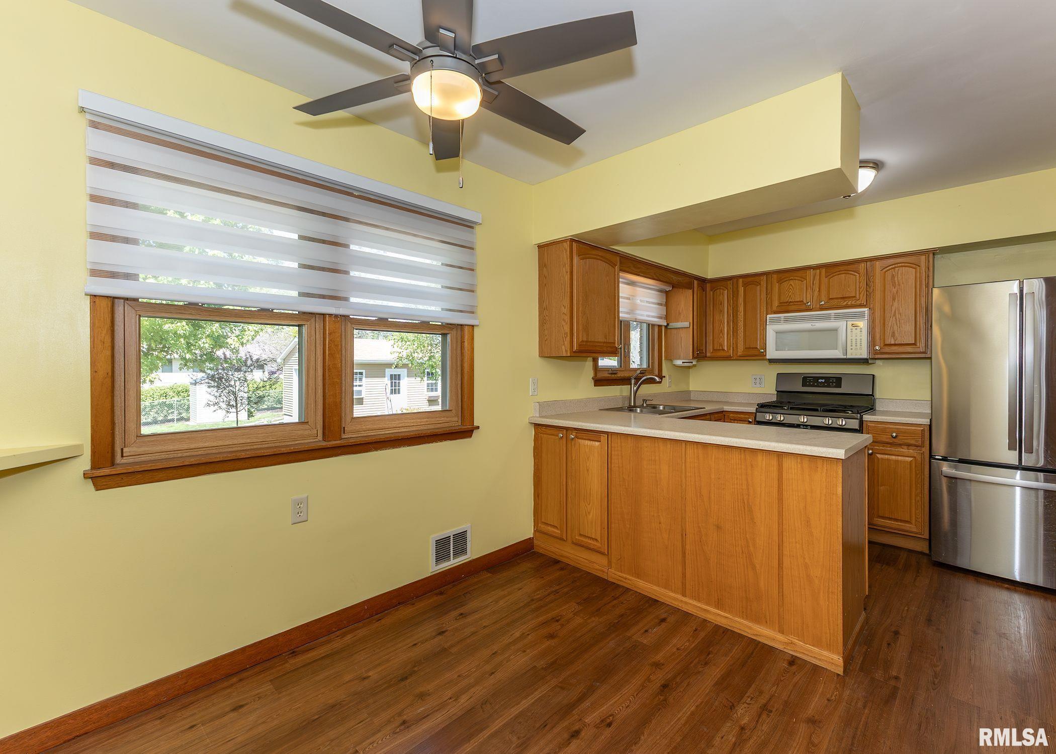 3418 25th Street, Rock Island, Illinois image 9