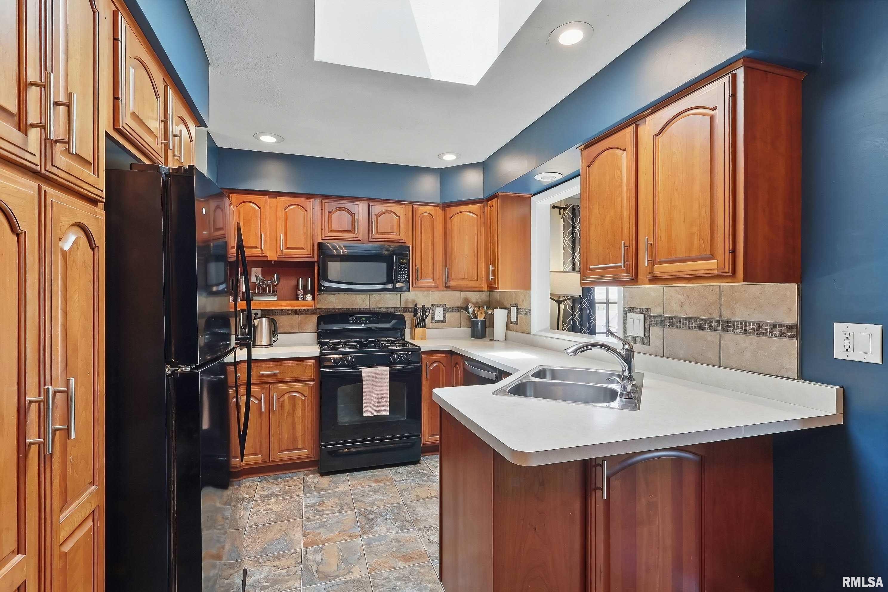 1019 31st Street, Bettendorf, Iowa image 10