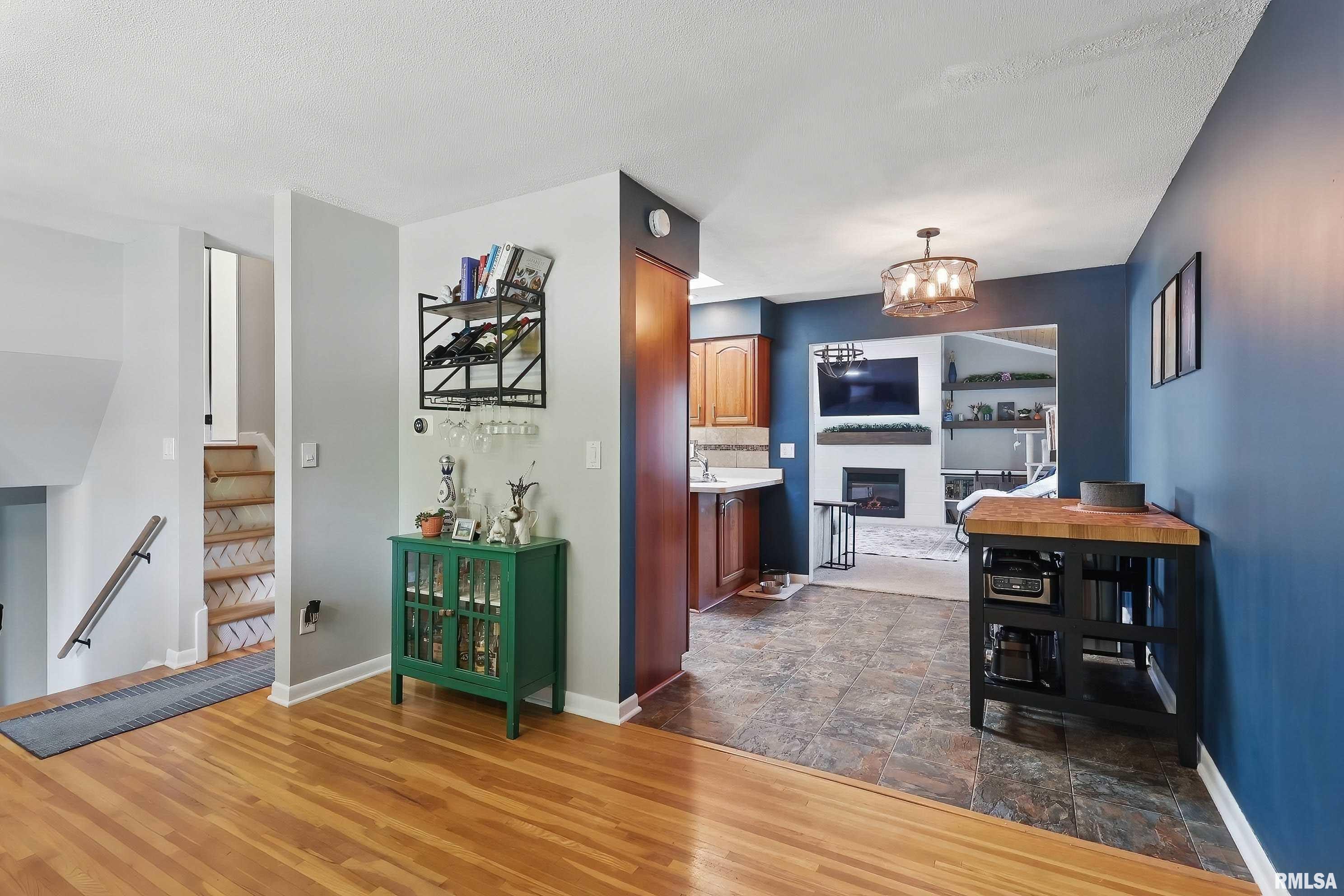 1019 31st Street, Bettendorf, Iowa image 9