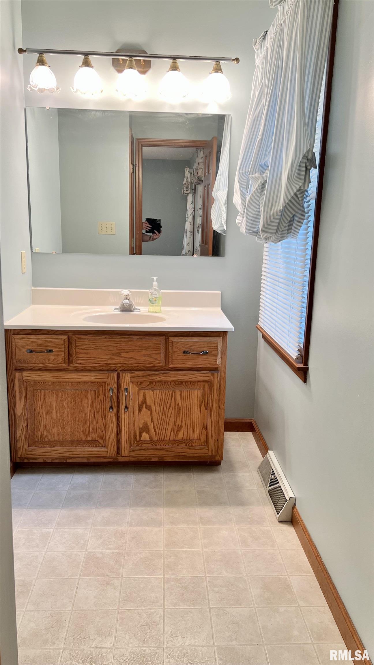 513 Richmond Drive, Chatham, Illinois image 26