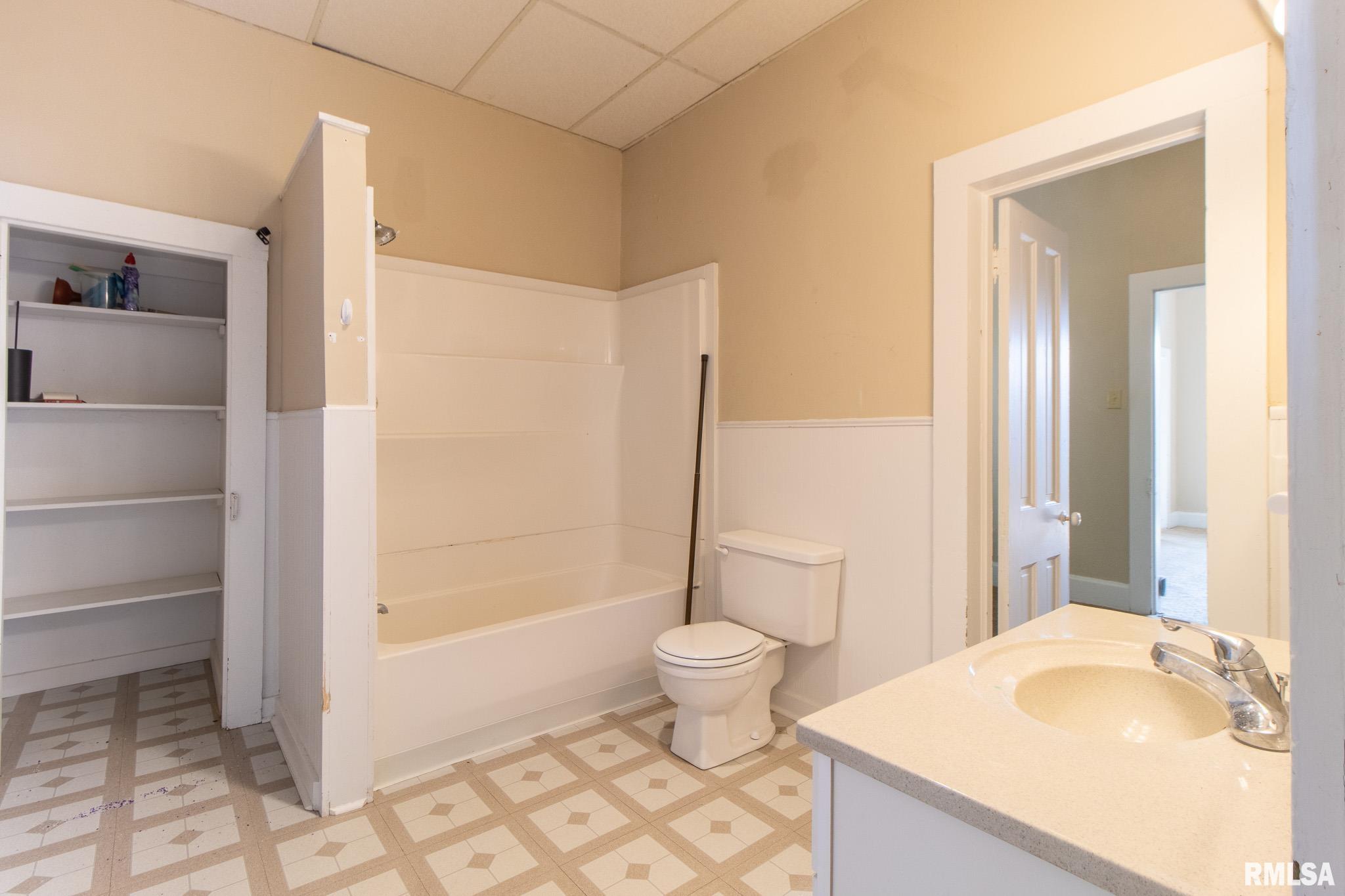 117 W Jefferson Street, Macomb, Illinois image 9