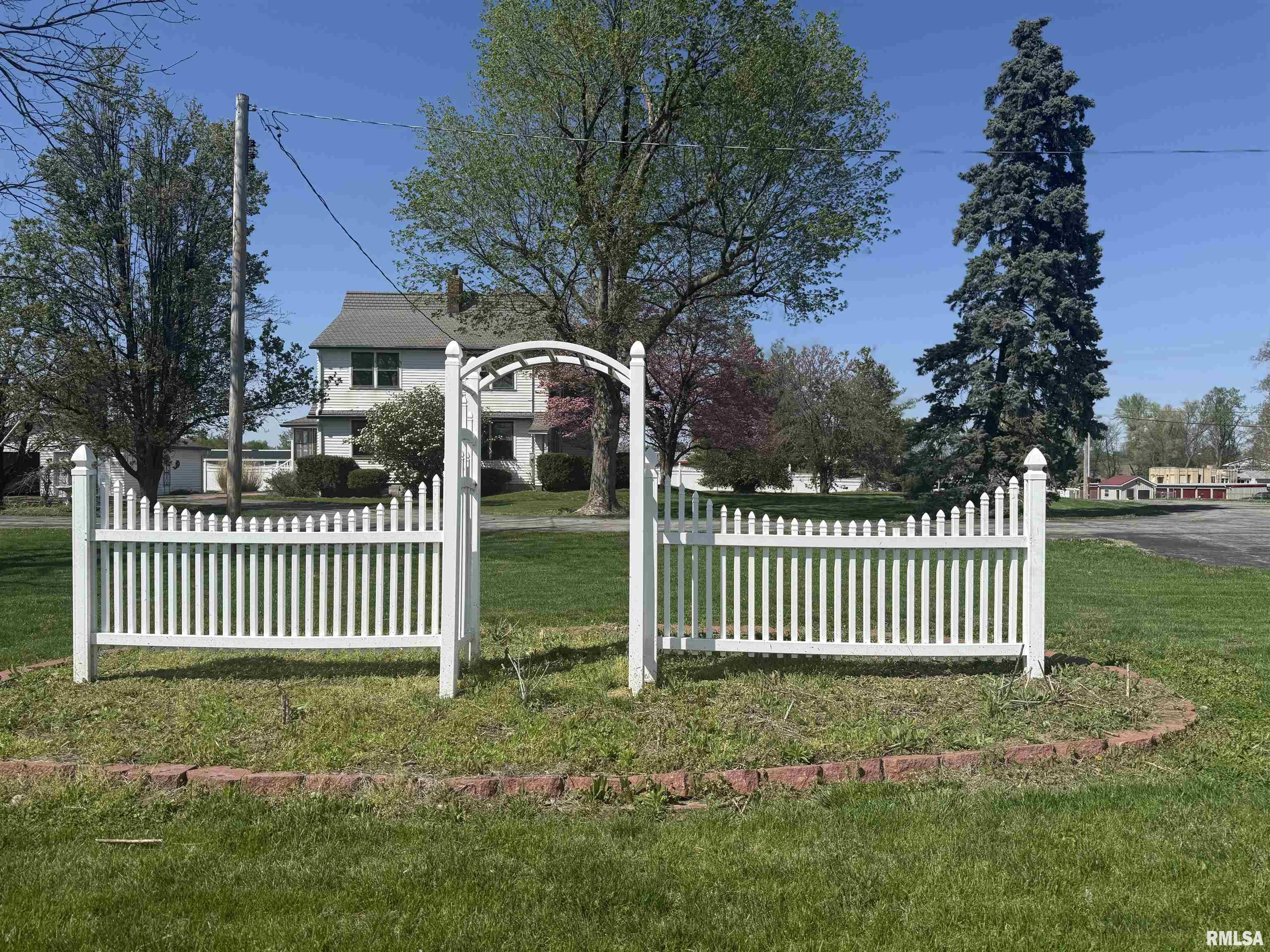 2421 N 24th Street, Quincy, Illinois image 3