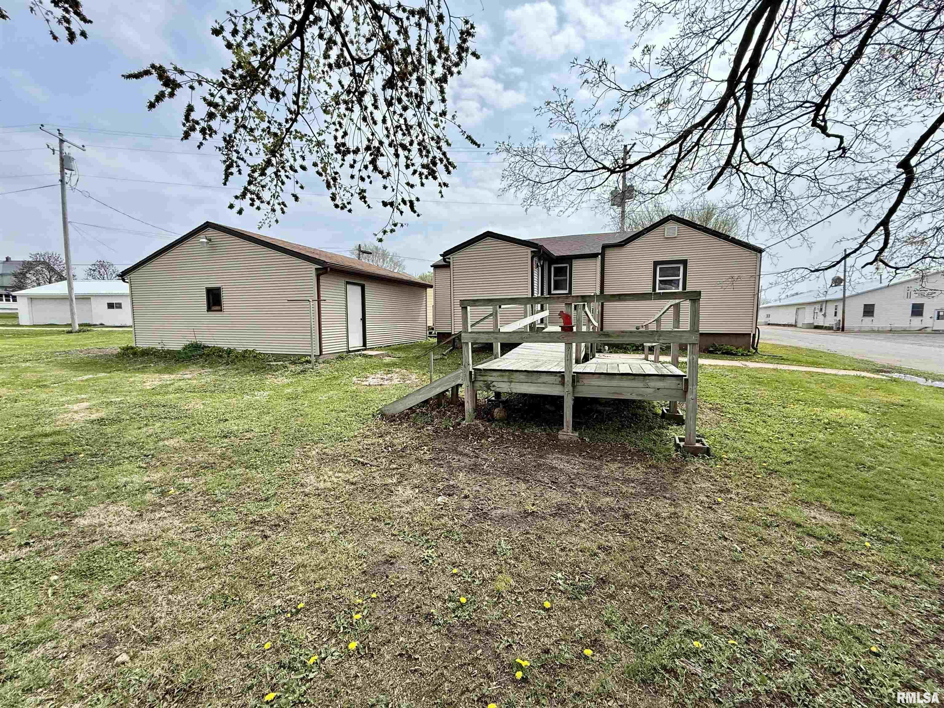 404 1st Street, Lowden, Iowa image 4