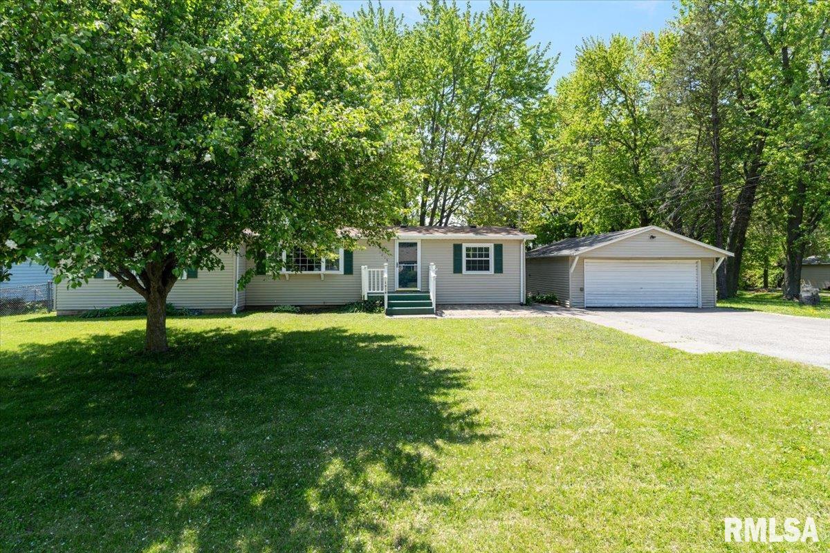 1216 Wisconsin Street, Le Claire, Iowa image 3
