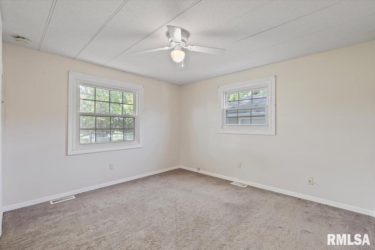 1216 Wisconsin Street, Le Claire, Iowa image 33