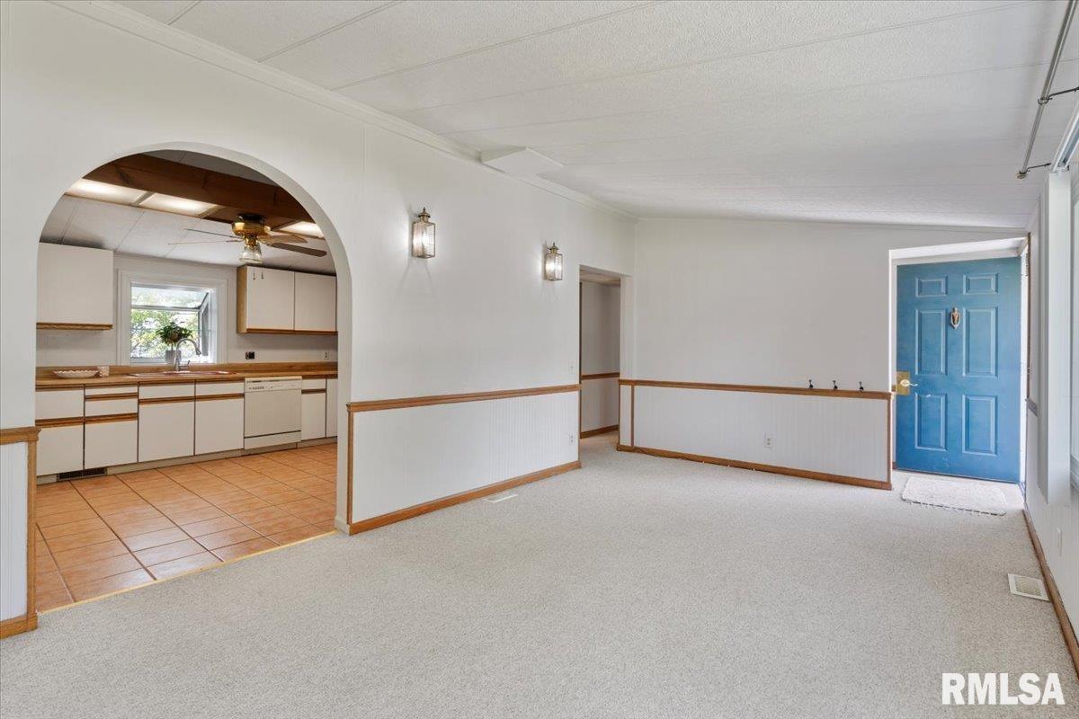 1216 Wisconsin Street, Le Claire, Iowa image 7