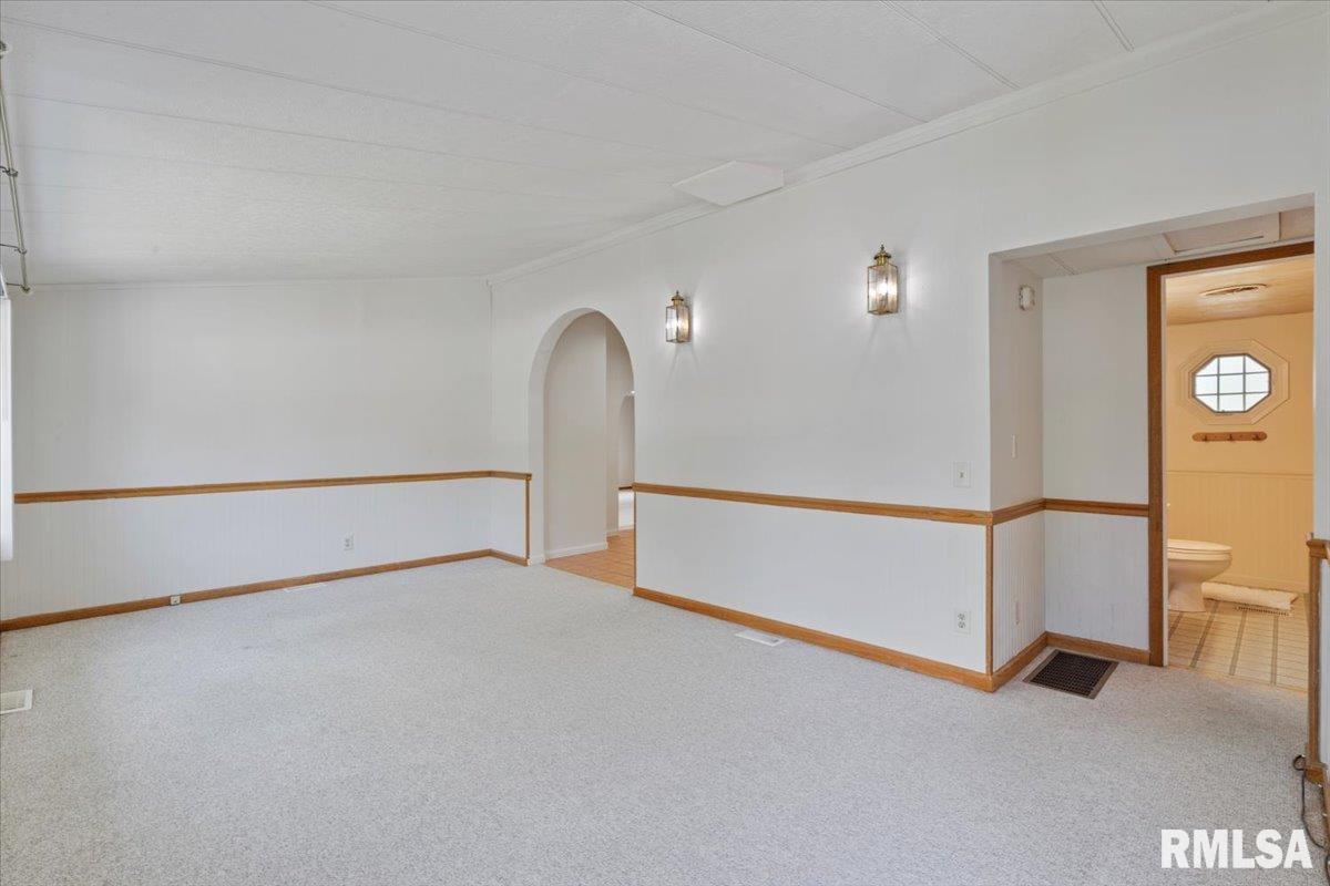 1216 Wisconsin Street, Le Claire, Iowa image 6