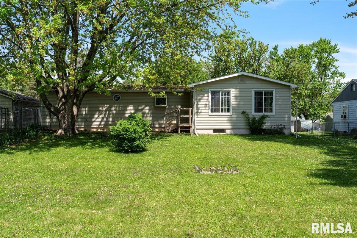 1216 Wisconsin Street, Le Claire, Iowa image 43