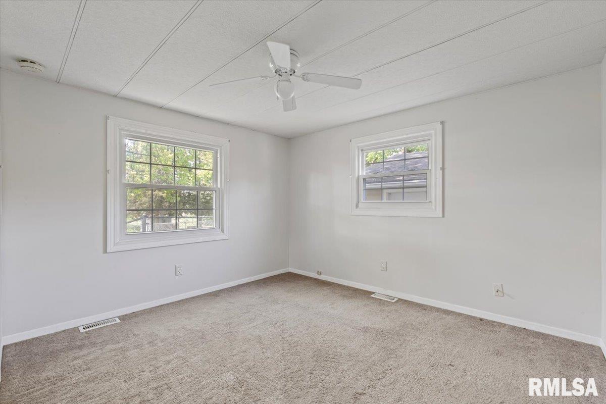 1216 Wisconsin Street, Le Claire, Iowa image 31