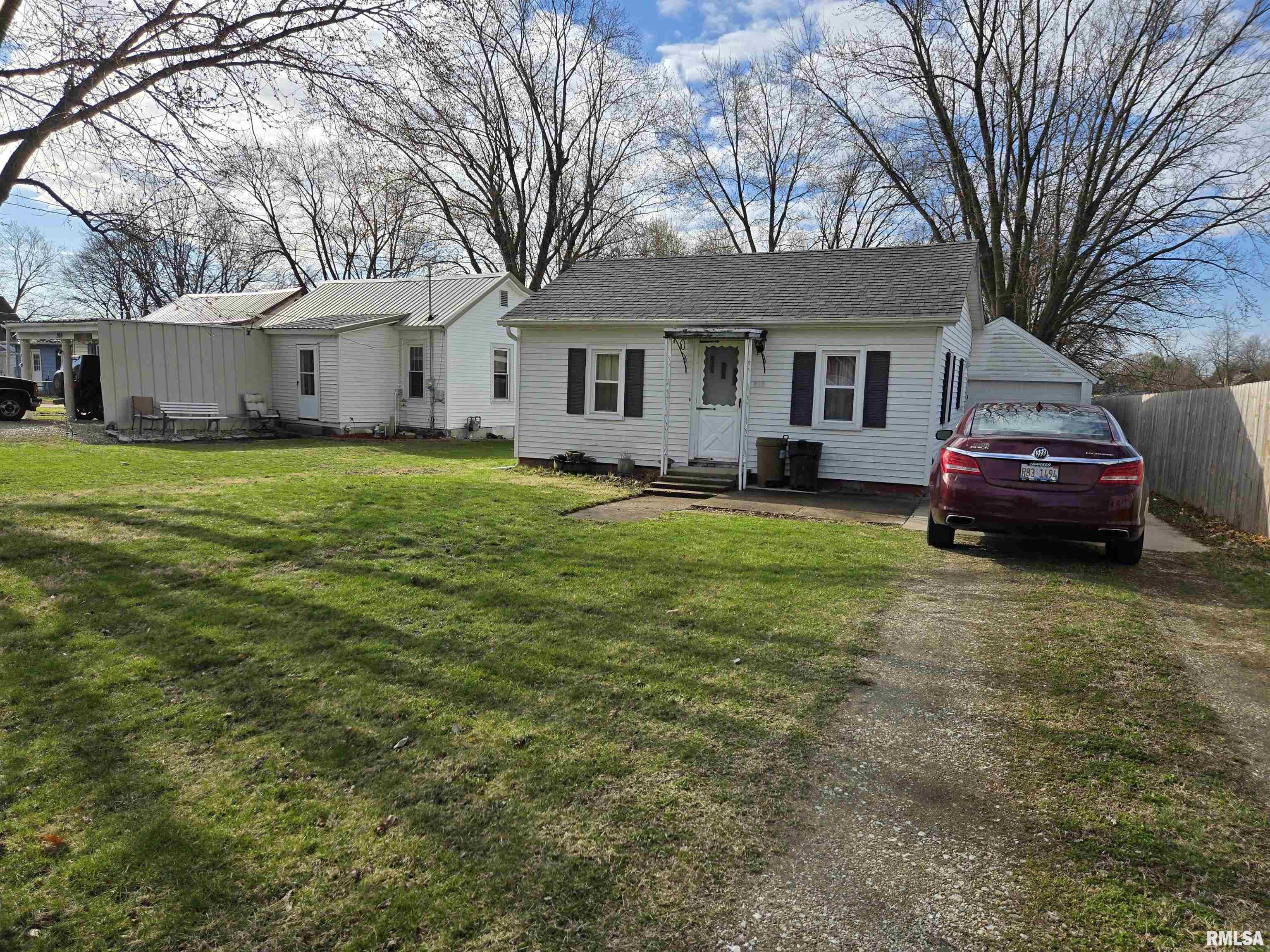 910 Old West Locust Street, Canton, Illinois image 24