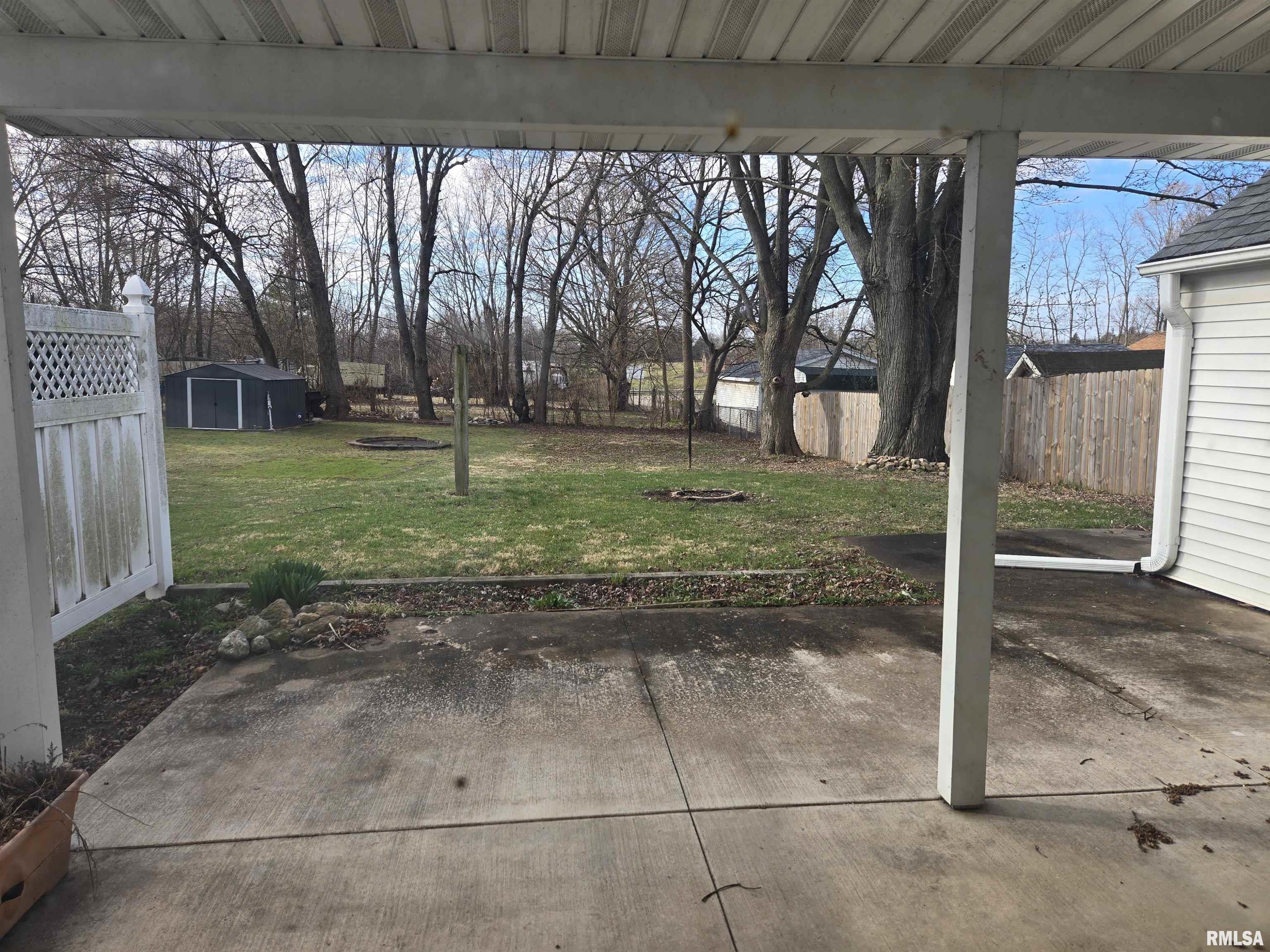 910 Old West Locust Street, Canton, Illinois image 16