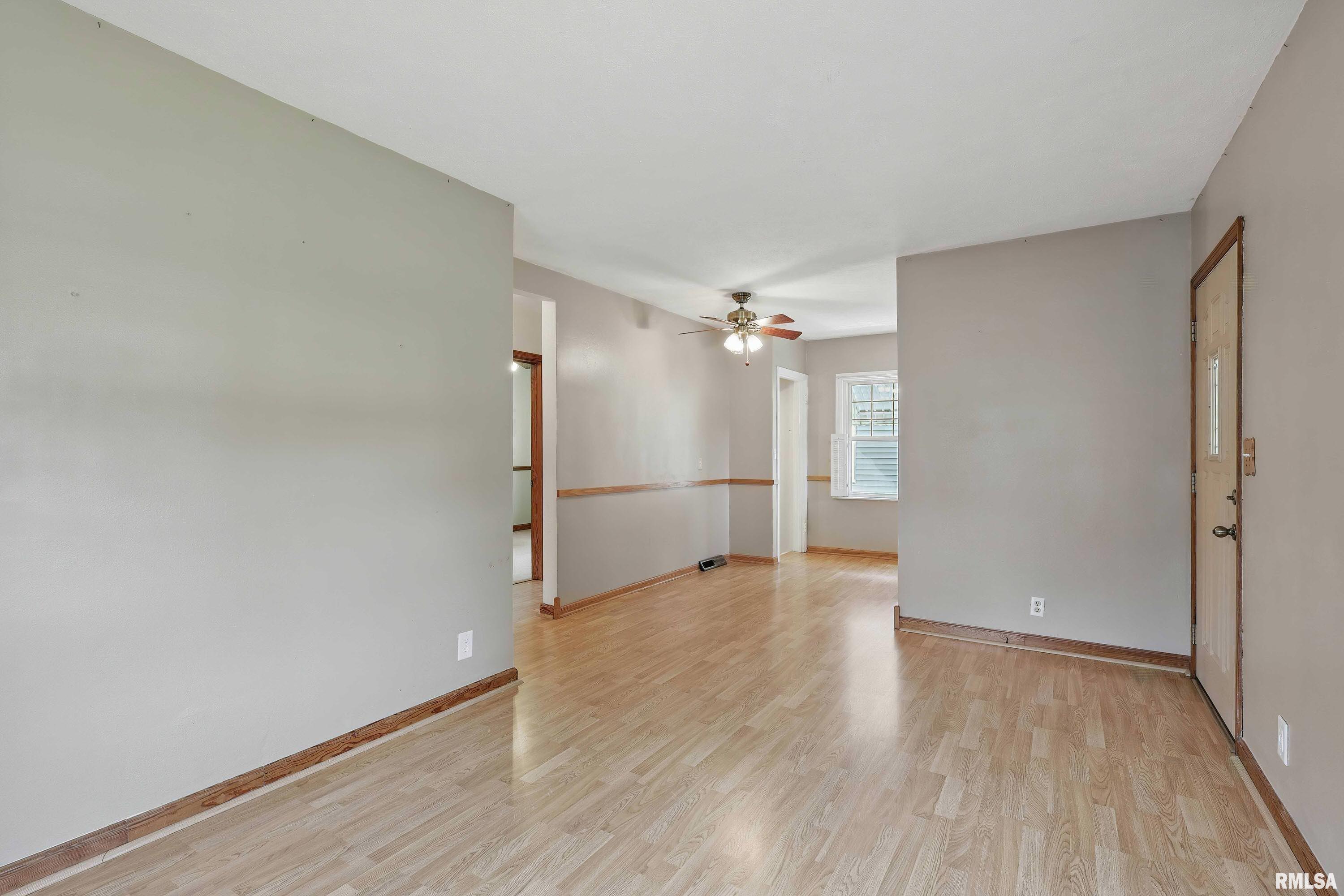 924 53rd Street, Moline, Illinois image 6