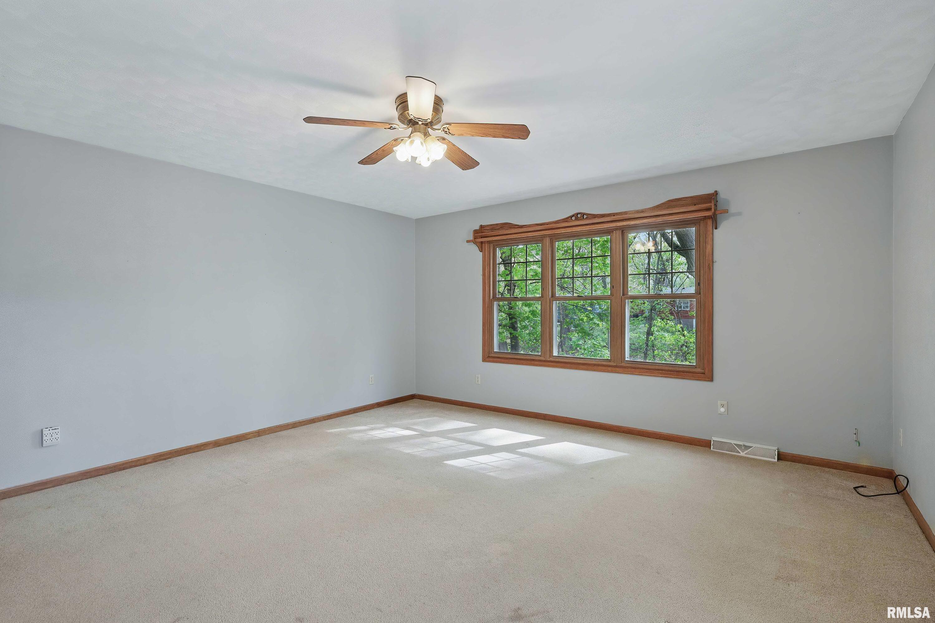 924 53rd Street, Moline, Illinois image 17