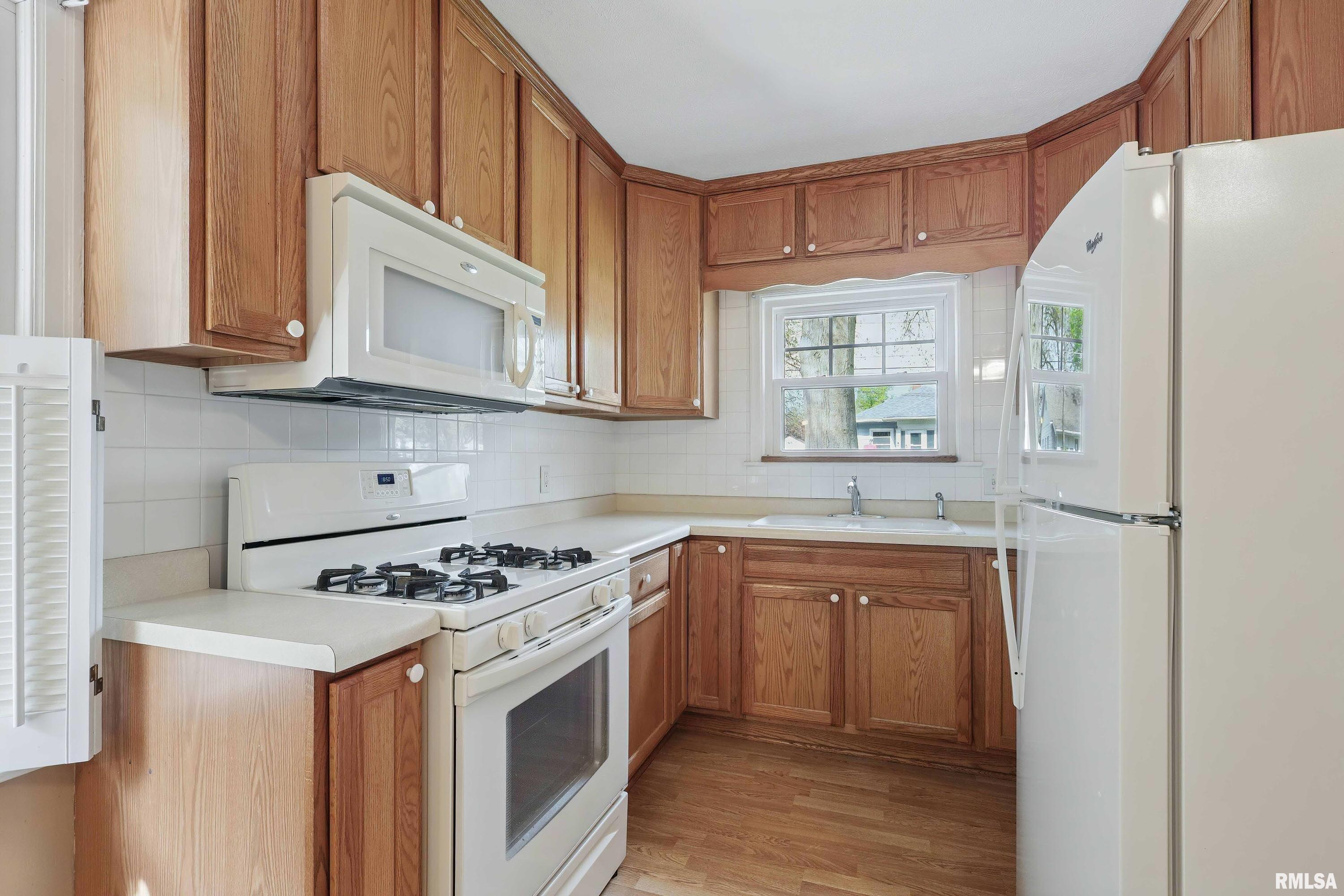924 53rd Street, Moline, Illinois image 10