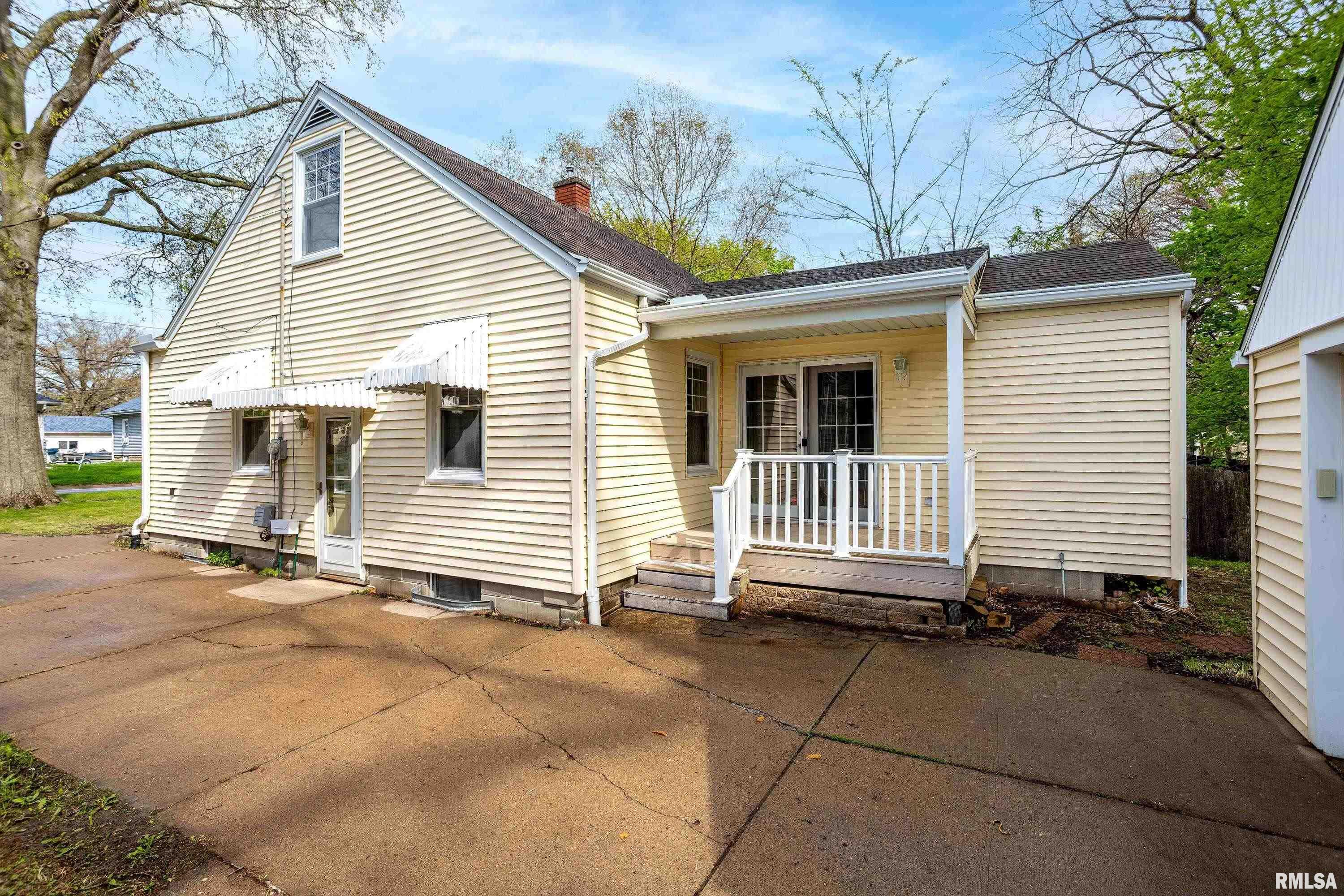 924 53rd Street, Moline, Illinois image 4