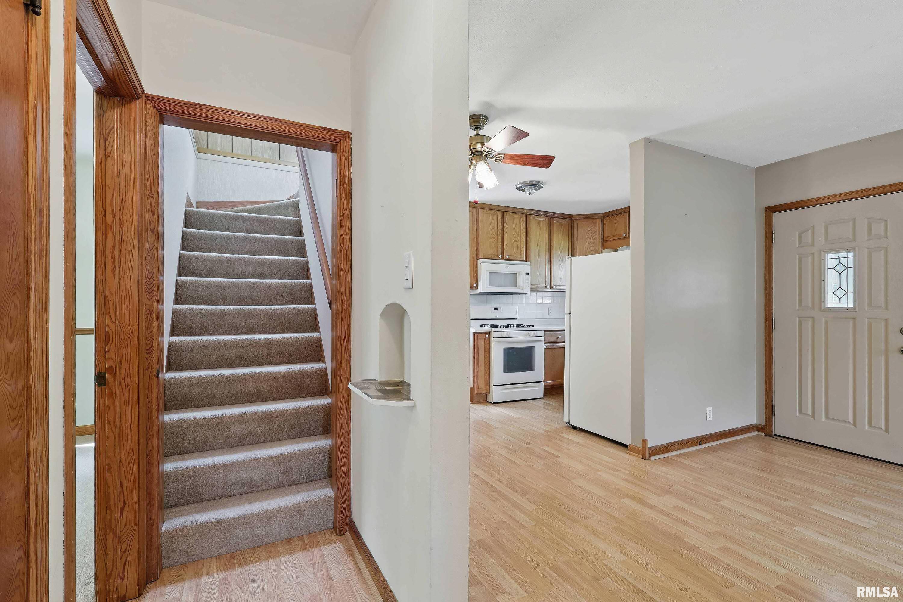 924 53rd Street, Moline, Illinois image 11