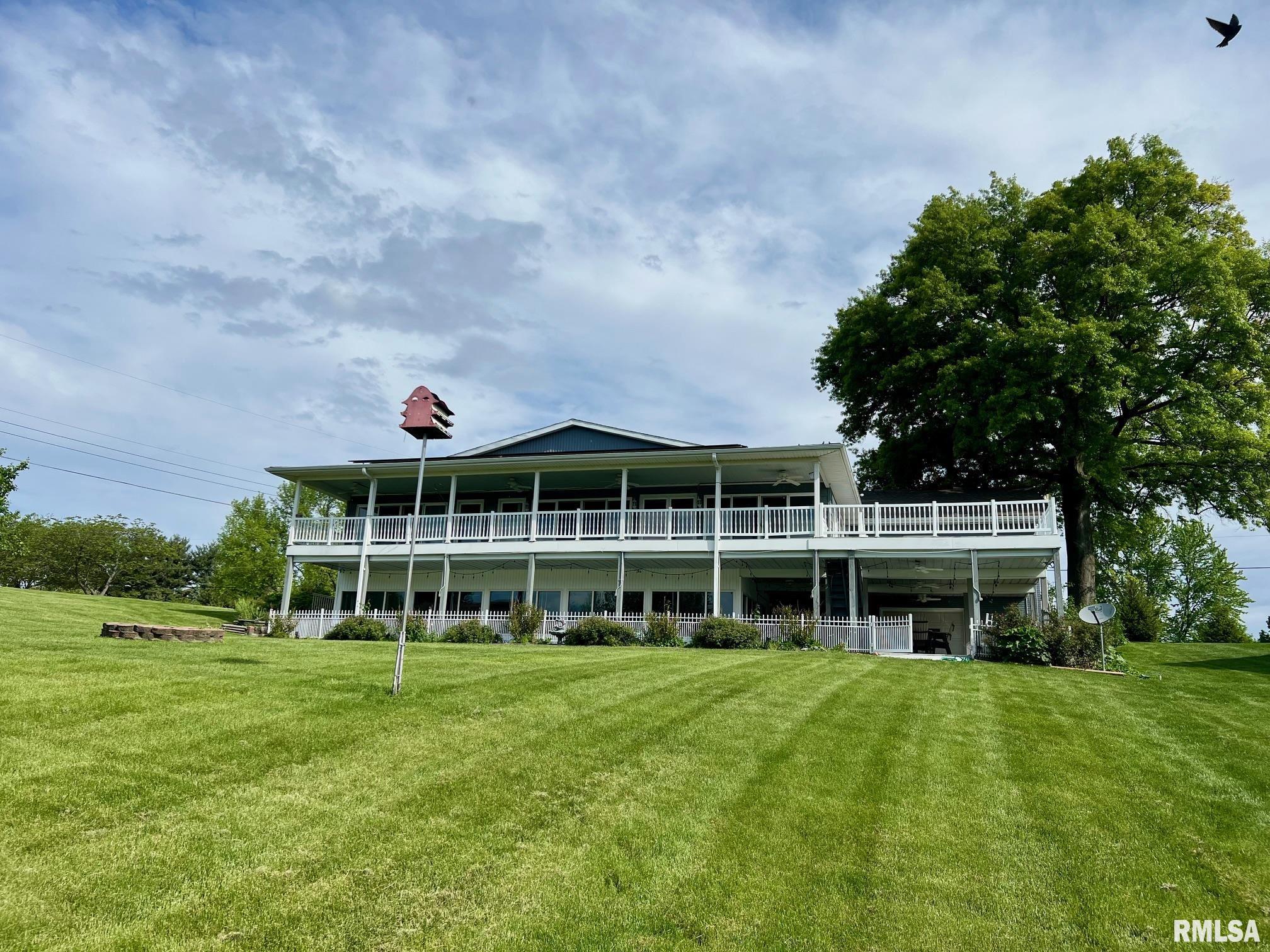 121 North Shore Drive, Petersburg, Illinois image 1