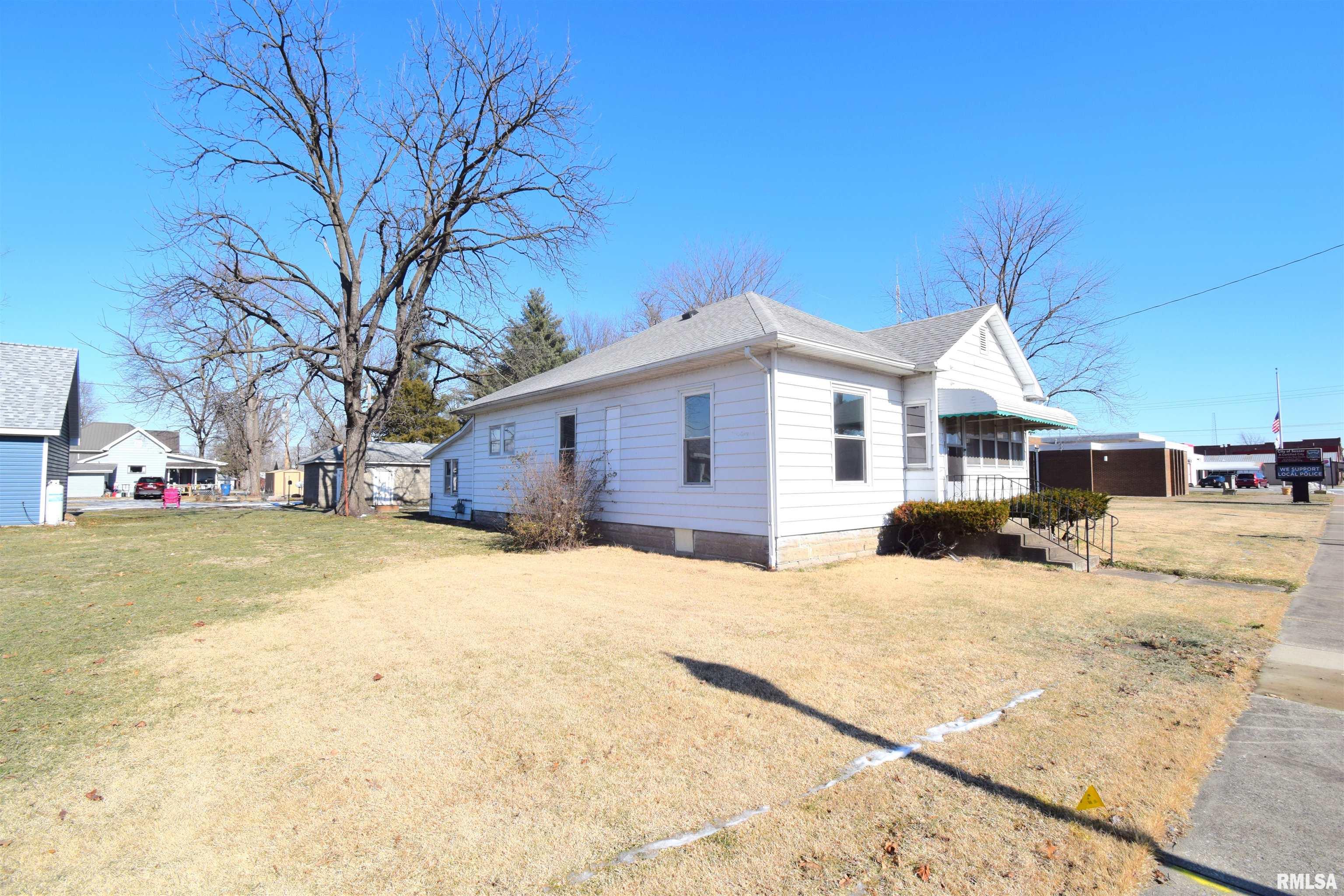 306 W Franklin Avenue, Sesser, Illinois image 8