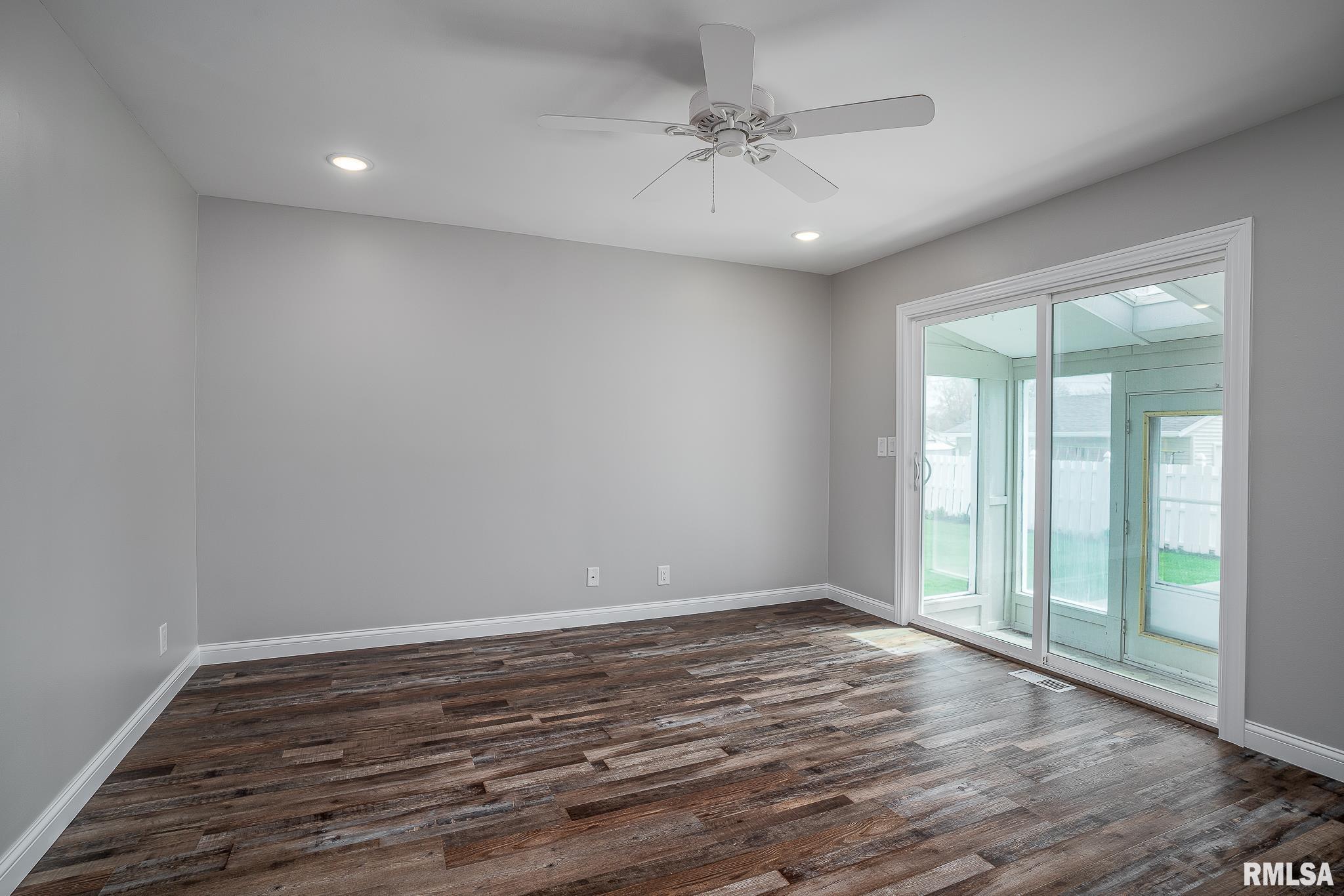 3841 Greenbrier Drive, Bettendorf, Iowa image 10